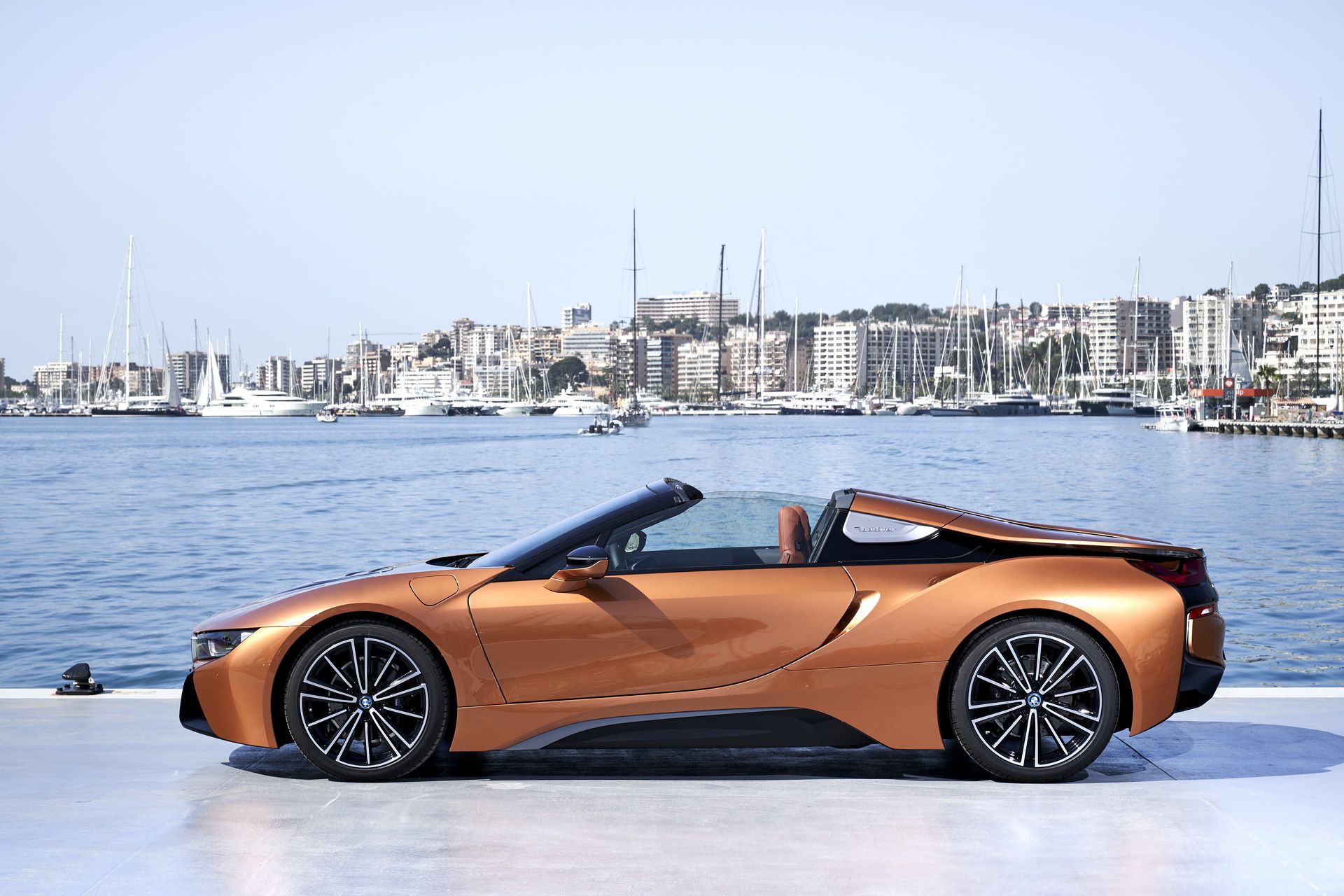 bmw-i8-roadster-147 Get To Know The New BMW i8 Roadster In 169 Images