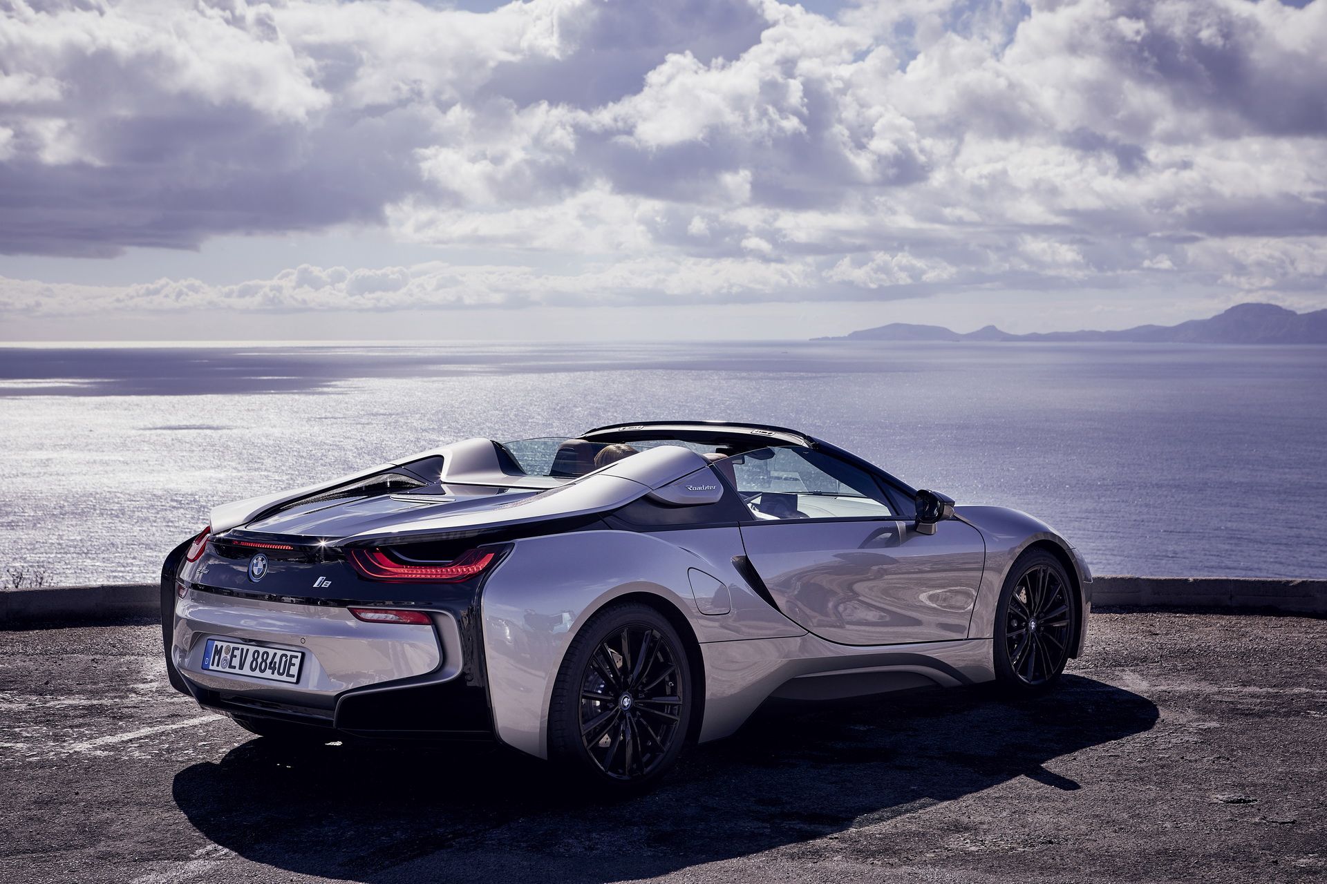bmw-i8-roadster-15 Get To Know The New BMW i8 Roadster In 169 Images