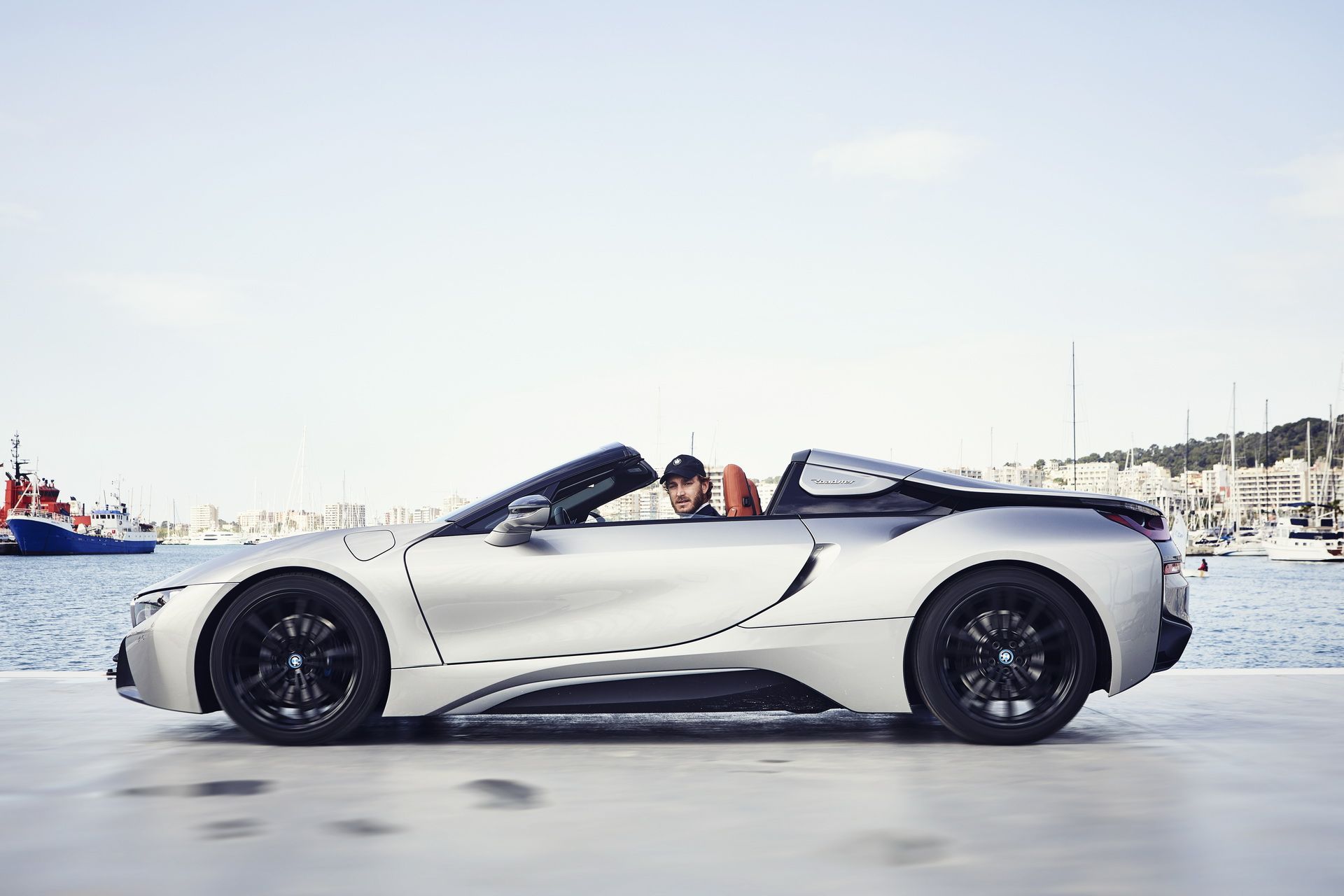 bmw-i8-roadster-170 Get To Know The New BMW i8 Roadster In 169 Images