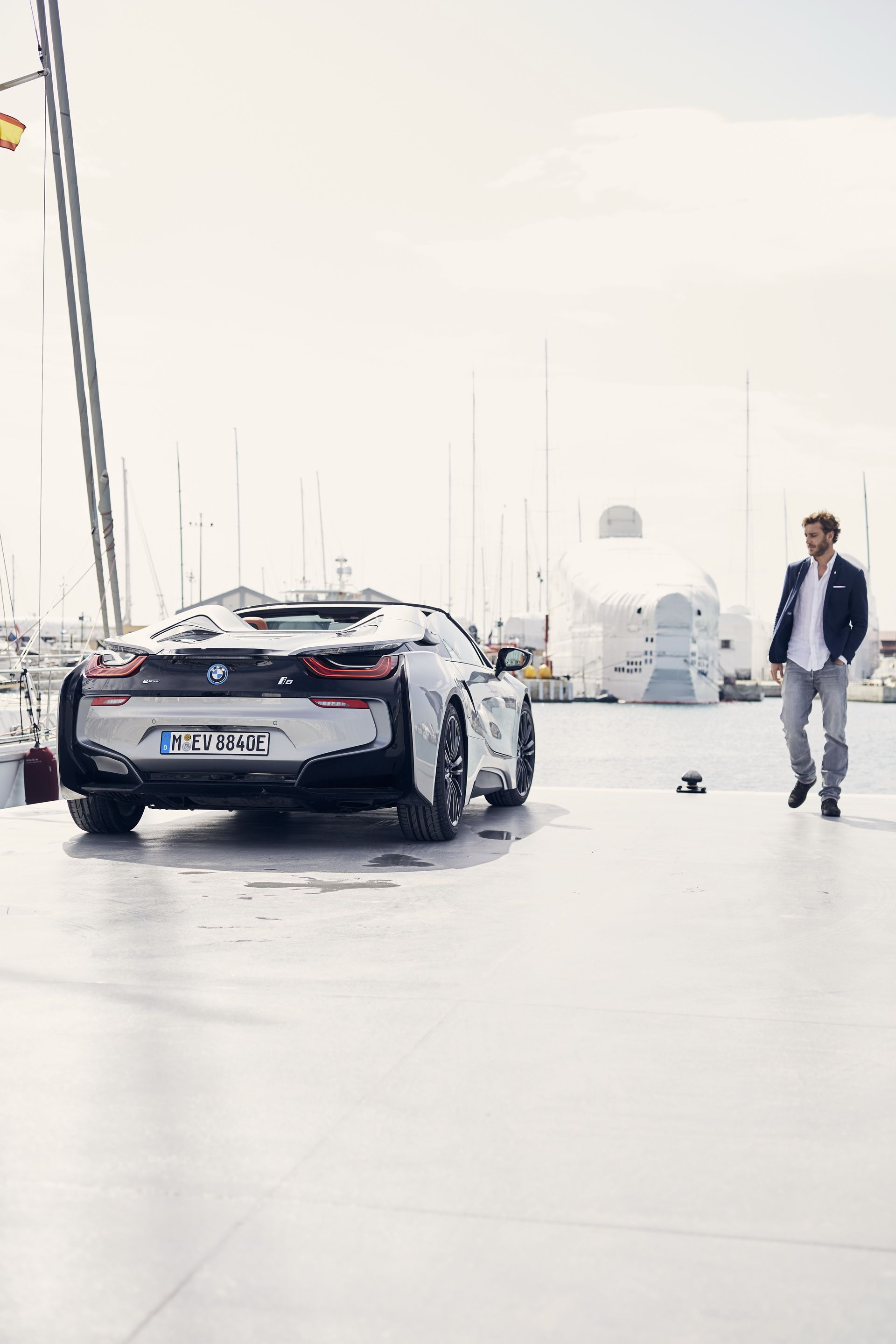bmw-i8-roadster-171 Get To Know The New BMW i8 Roadster In 169 Images