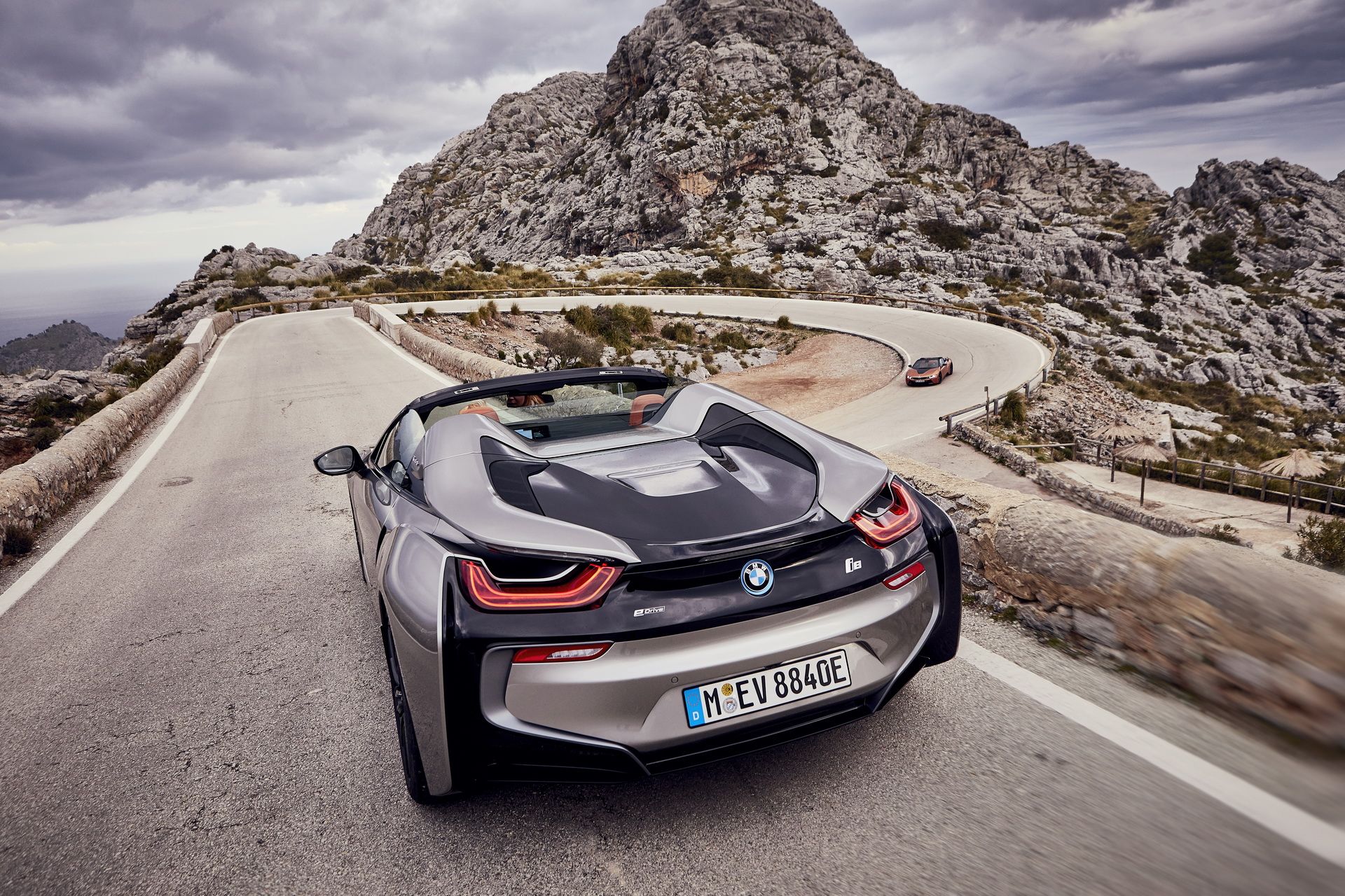 bmw-i8-roadster-2 Get To Know The New BMW i8 Roadster In 169 Images
