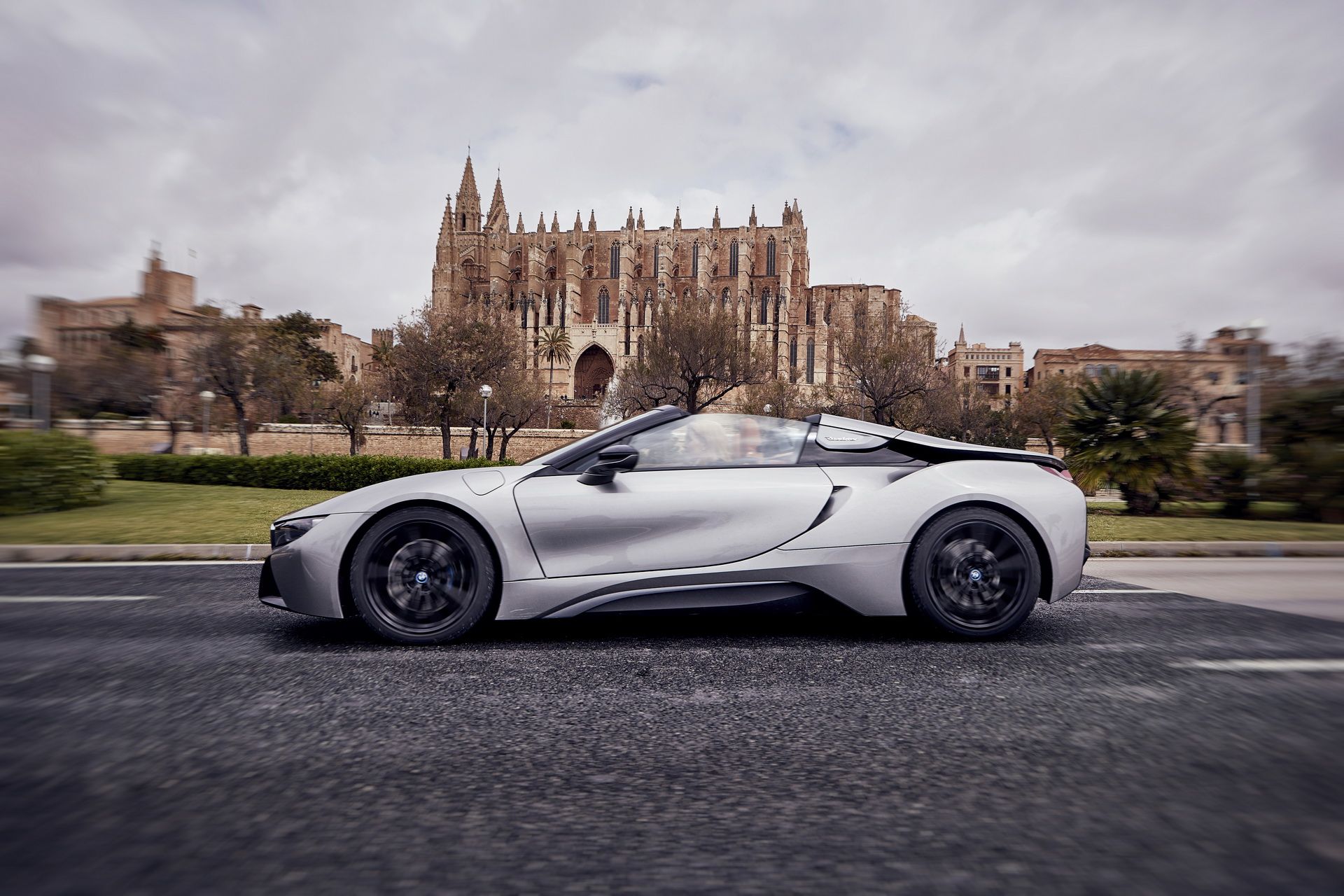 bmw-i8-roadster-3 Get To Know The New BMW i8 Roadster In 169 Images