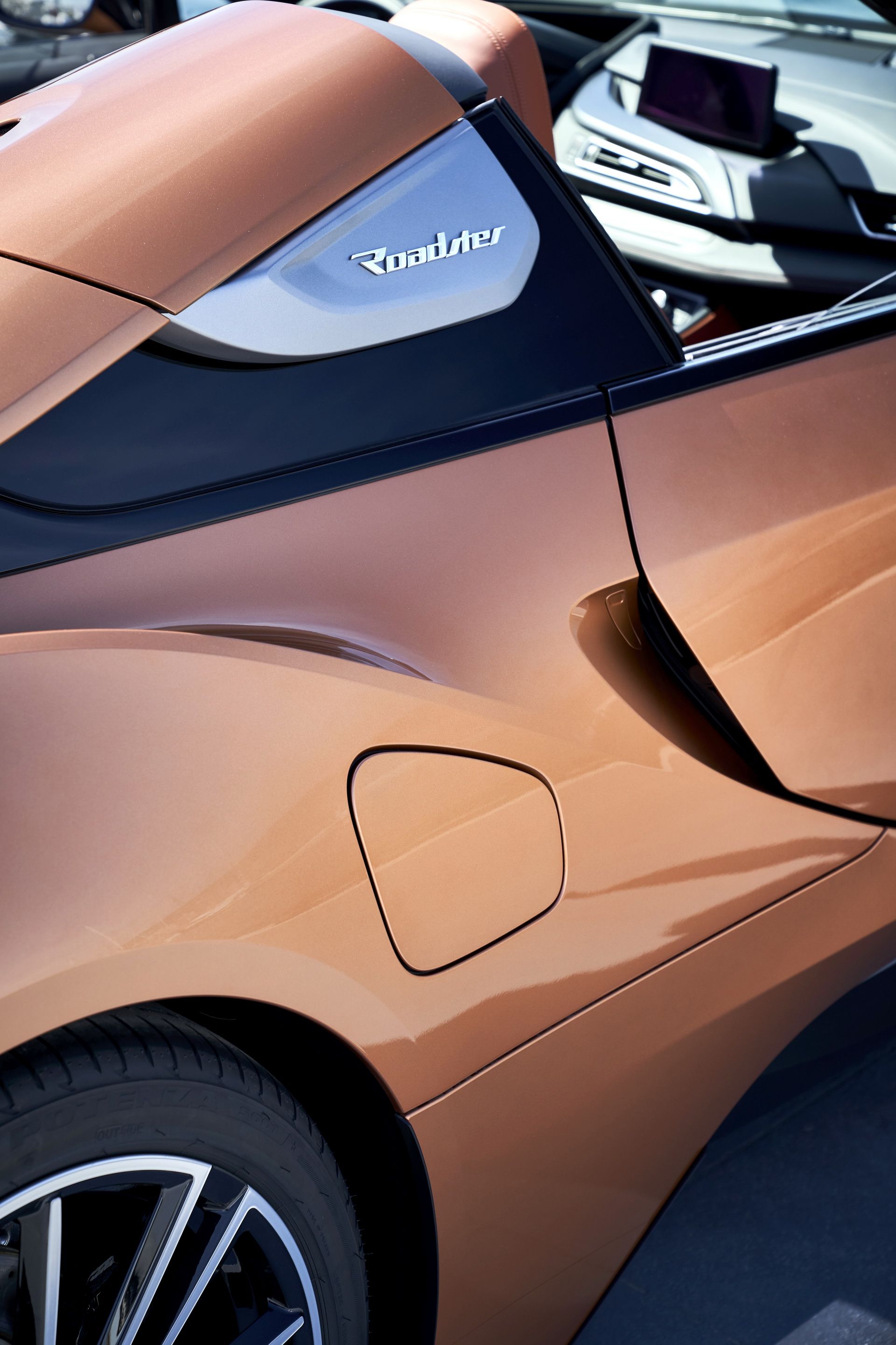 bmw-i8-roadster-30 Get To Know The New BMW i8 Roadster In 169 Images