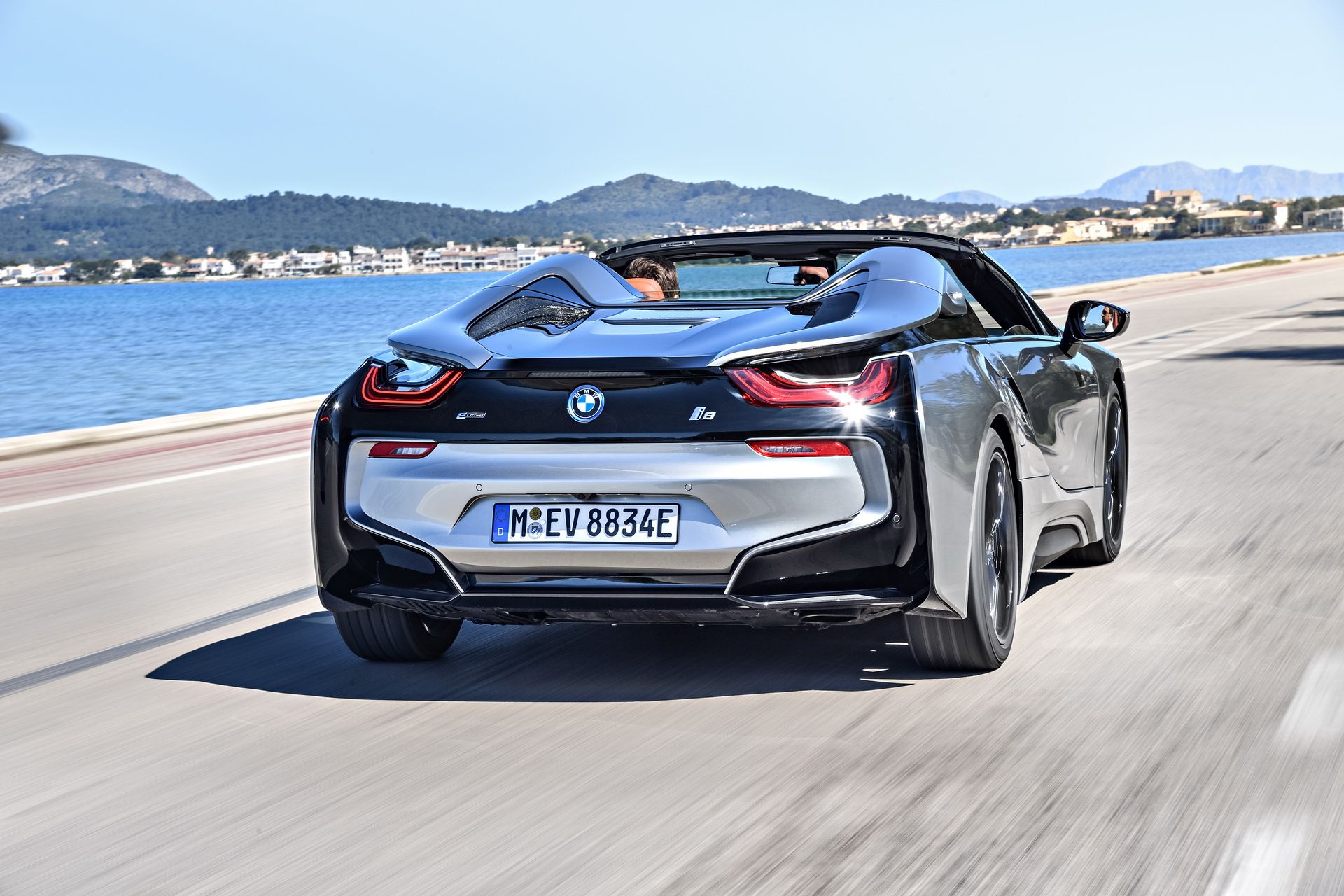 bmw-i8-roadster-66 Get To Know The New BMW i8 Roadster In 169 Images