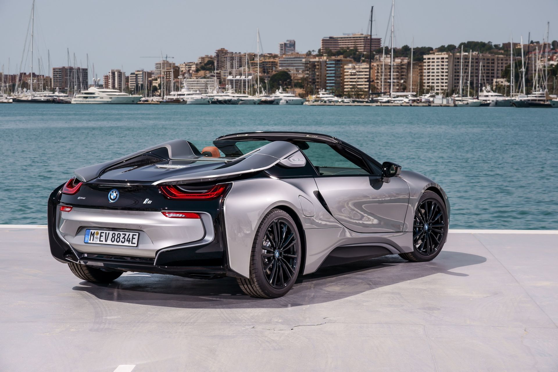 bmw-i8-roadster-72 Get To Know The New BMW i8 Roadster In 169 Images