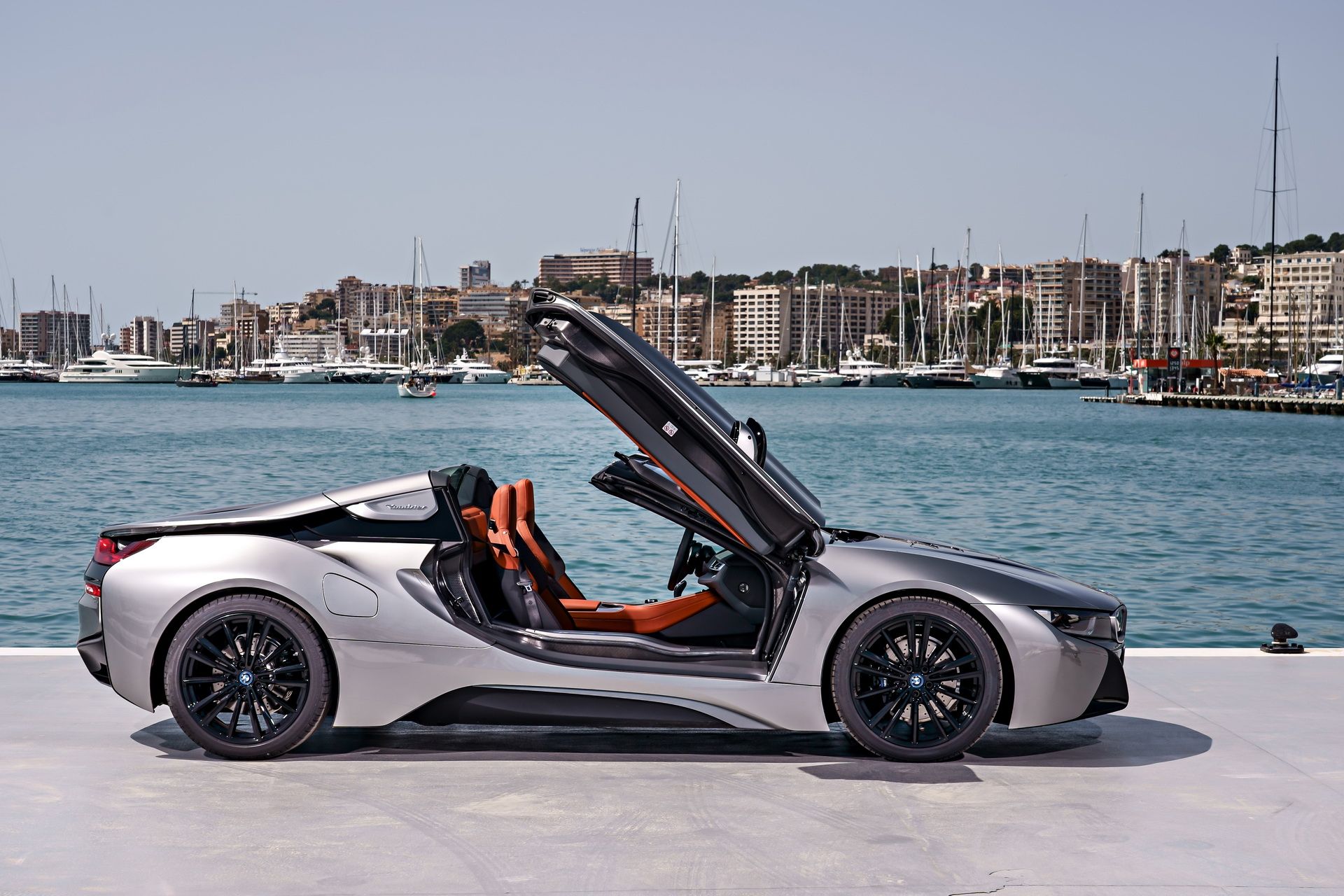 bmw-i8-roadster-75 Get To Know The New BMW i8 Roadster In 169 Images