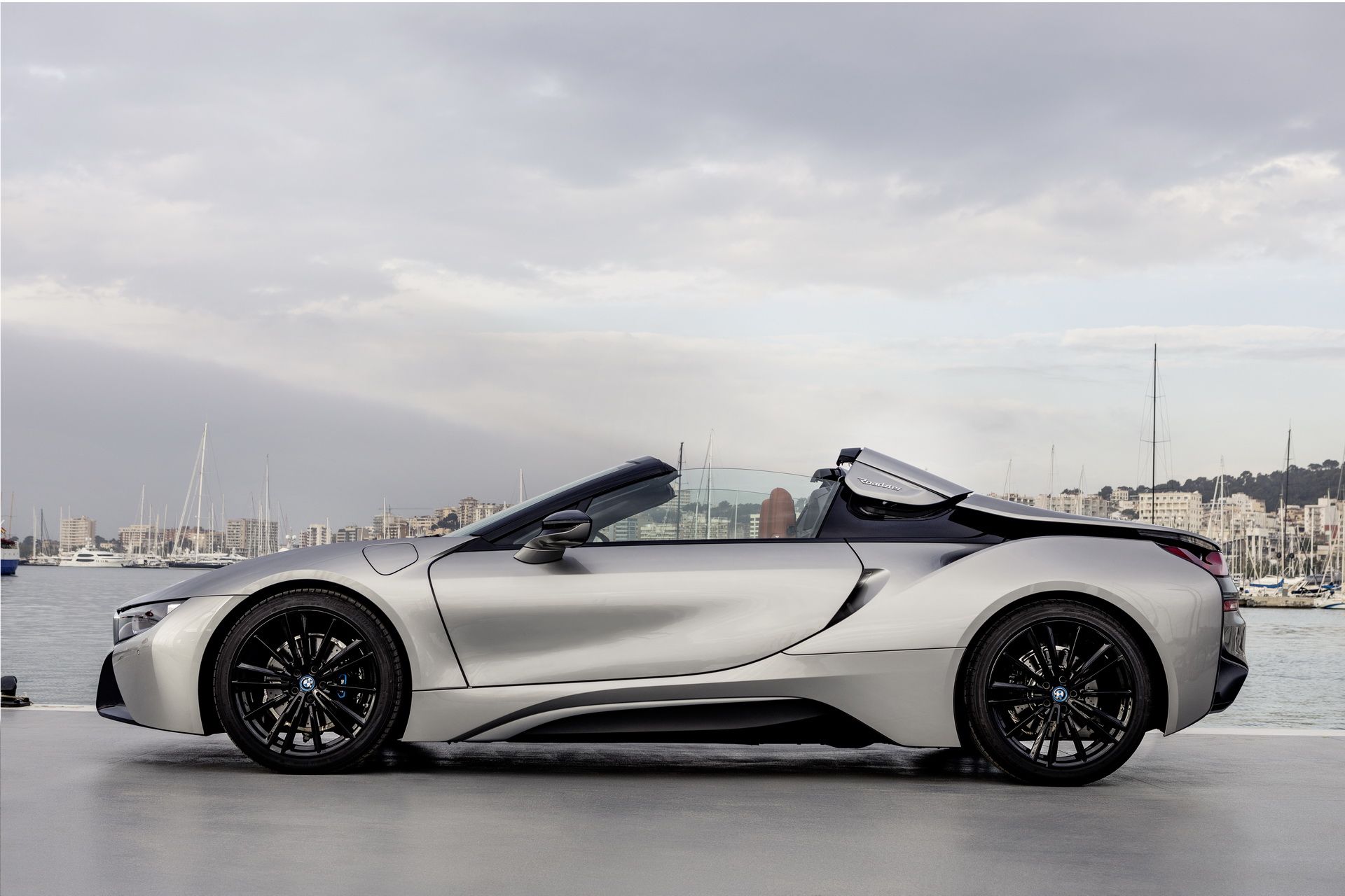 bmw-i8-roadster-79 Get To Know The New BMW i8 Roadster In 169 Images