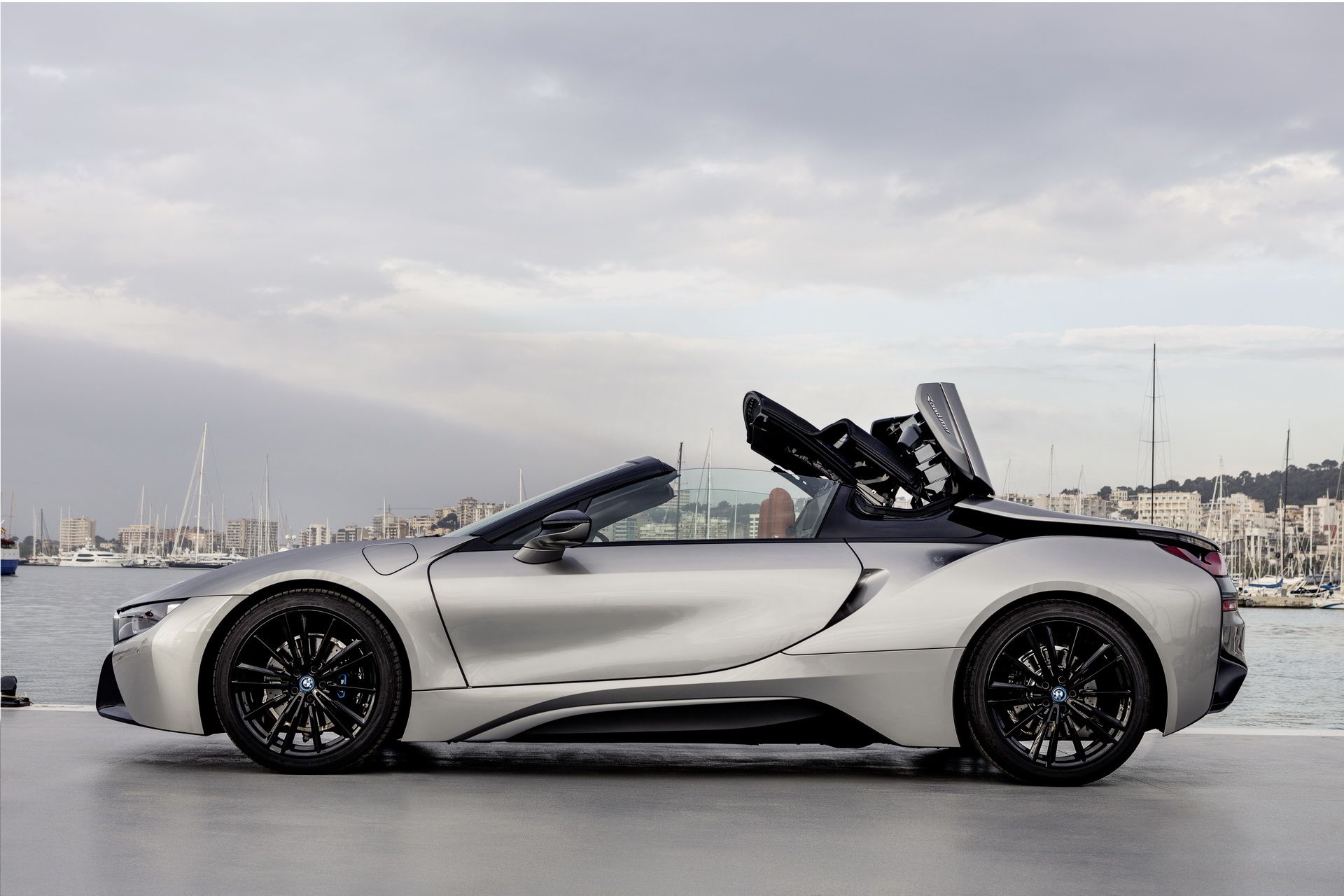 bmw-i8-roadster-83 Get To Know The New BMW i8 Roadster In 169 Images