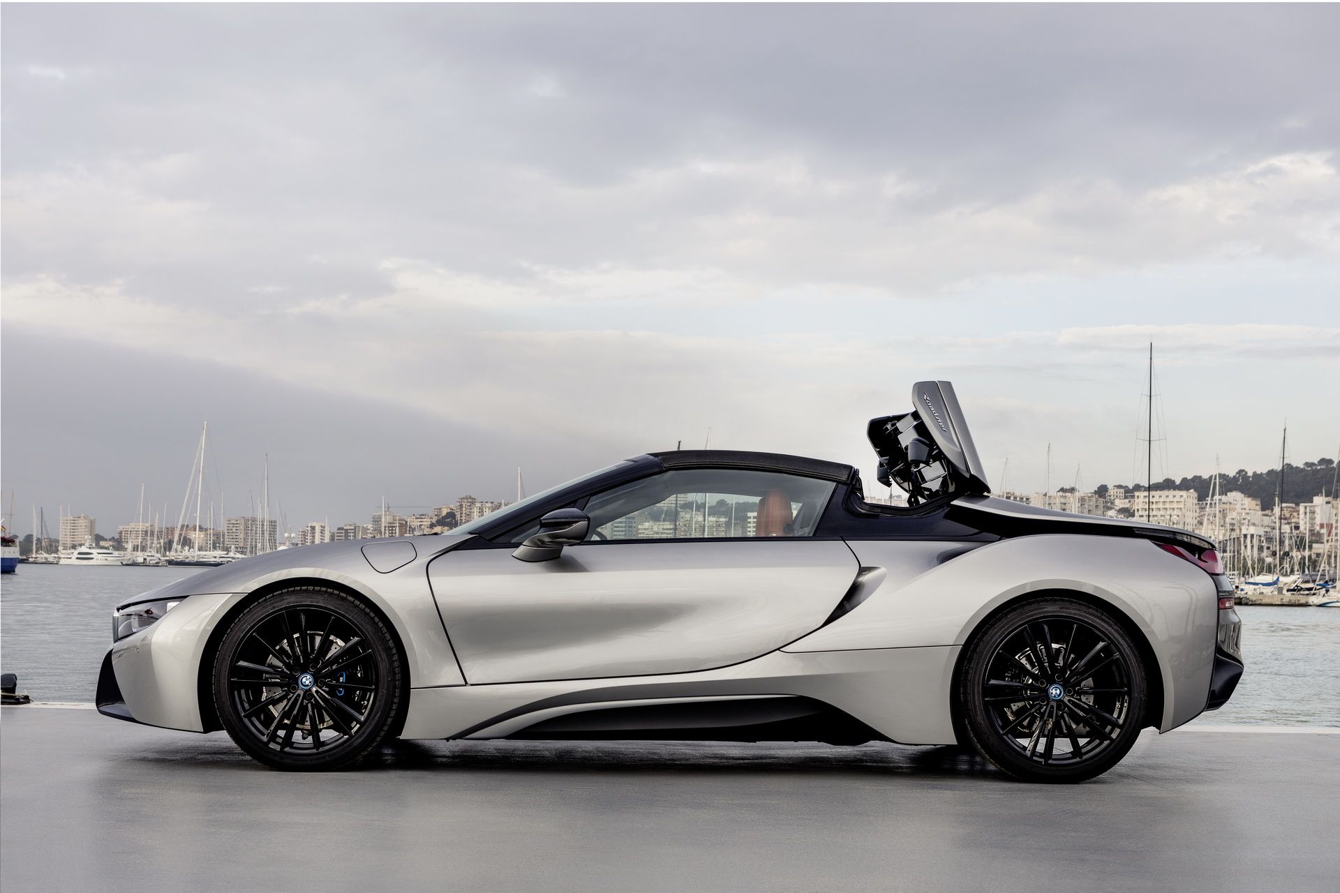 bmw-i8-roadster-84 Get To Know The New BMW i8 Roadster In 169 Images