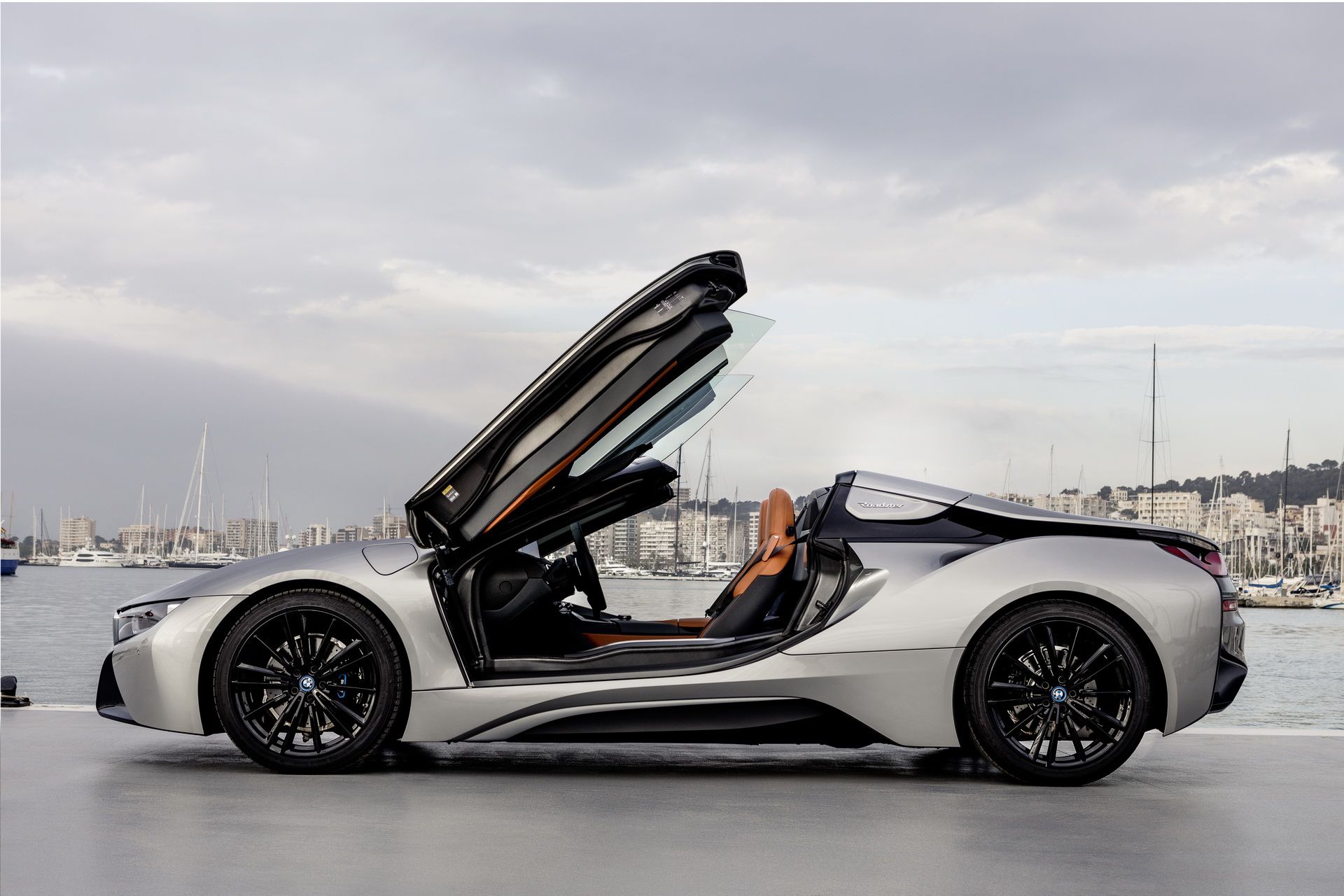 bmw-i8-roadster-86 Get To Know The New BMW i8 Roadster In 169 Images