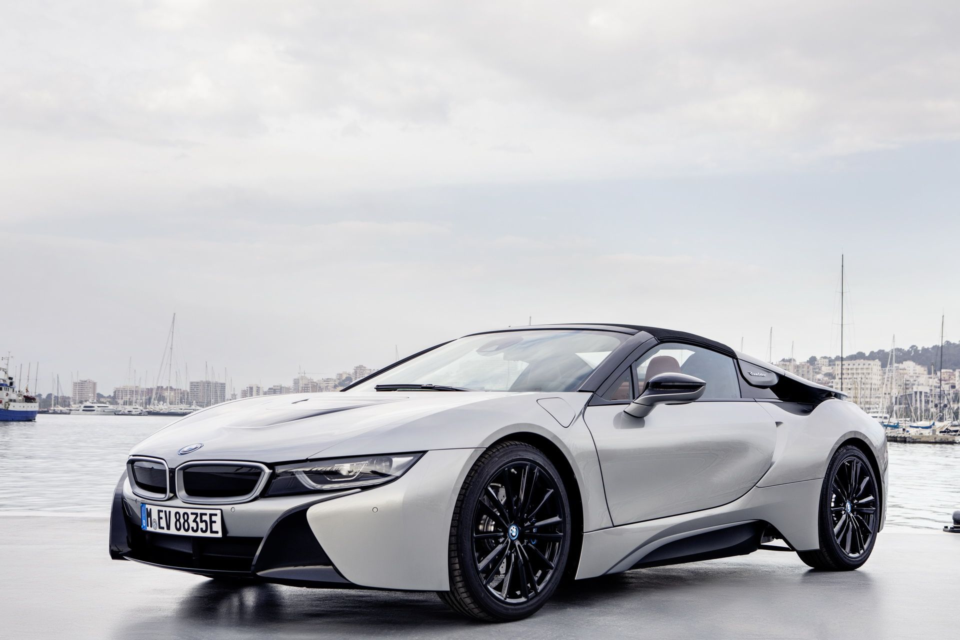 bmw-i8-roadster-88 Get To Know The New BMW i8 Roadster In 169 Images