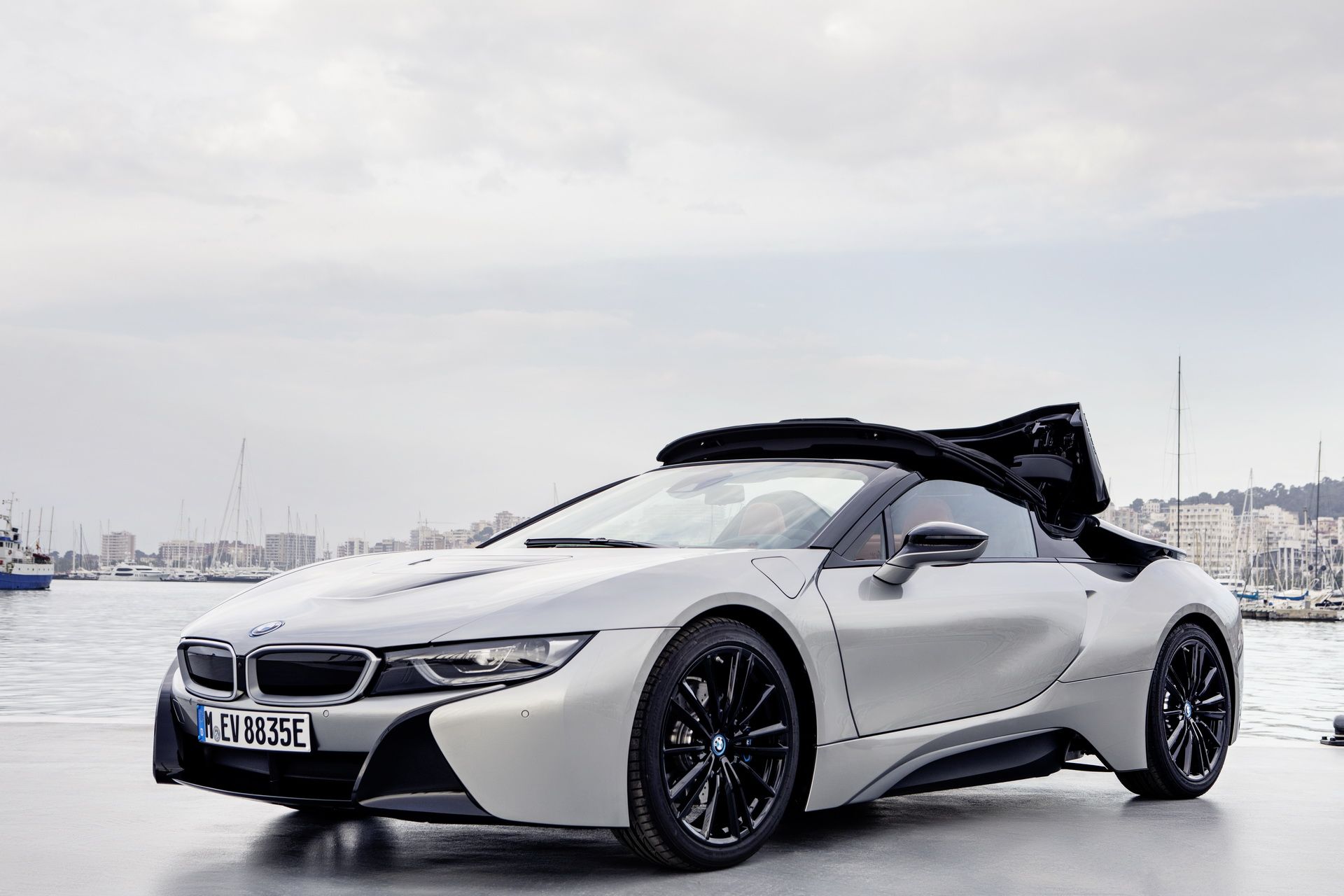 bmw-i8-roadster-90 Get To Know The New BMW i8 Roadster In 169 Images