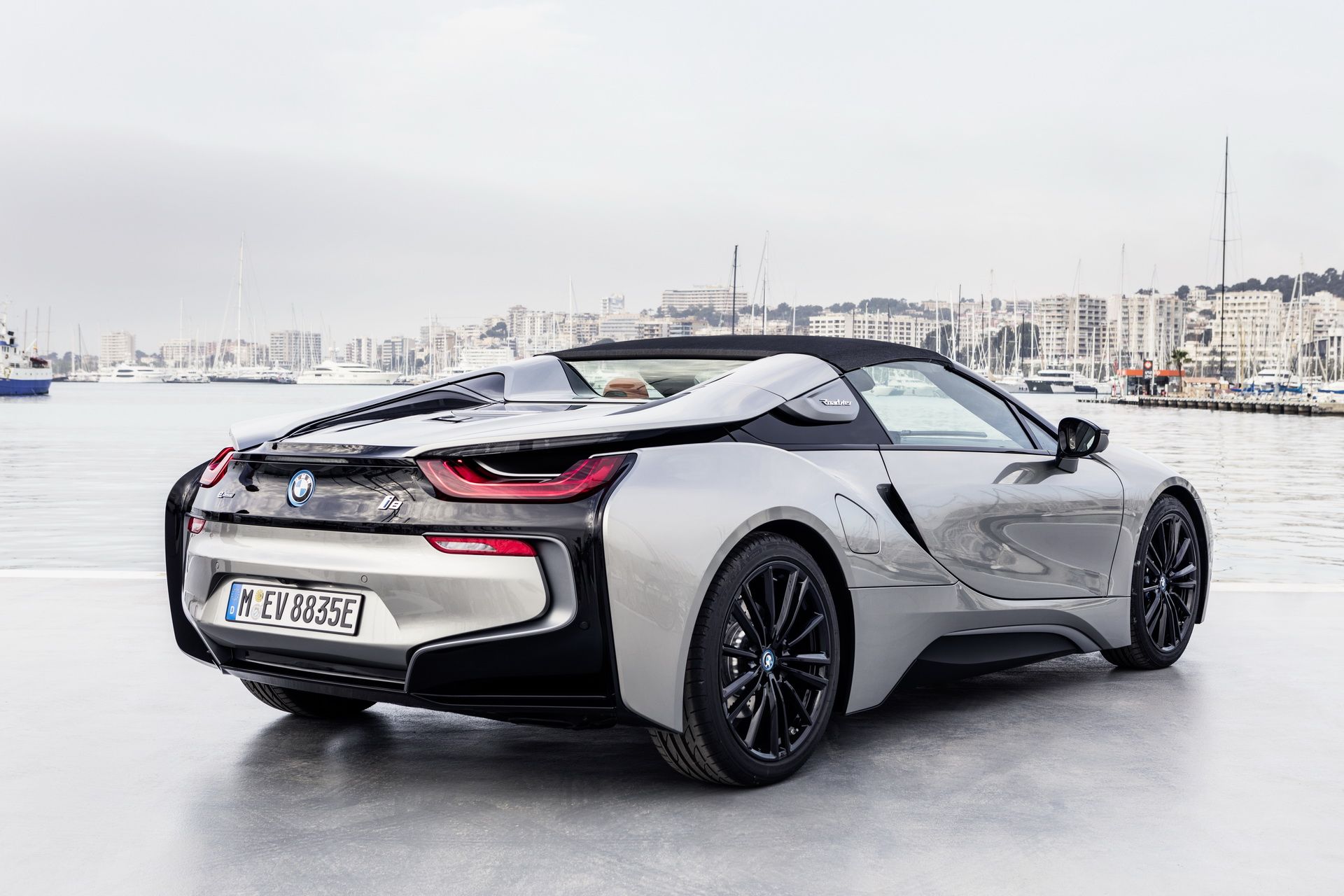 bmw-i8-roadster-99 Get To Know The New BMW i8 Roadster In 169 Images