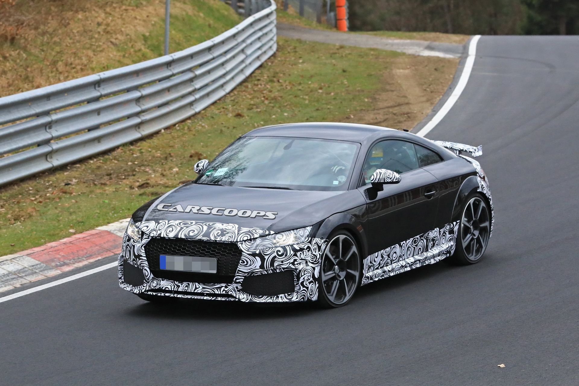 audi-tt-rs-facelift-spy-14 2019 Audi TT-RS Drops More Camo To Show Facelift Form
