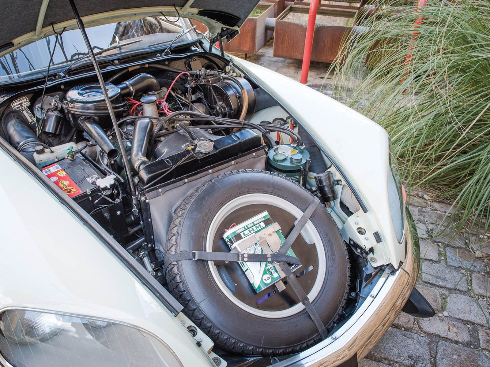 citroen-ds-convertible-04 Imagine Touring France In This Timeless Drop-Top Goddess