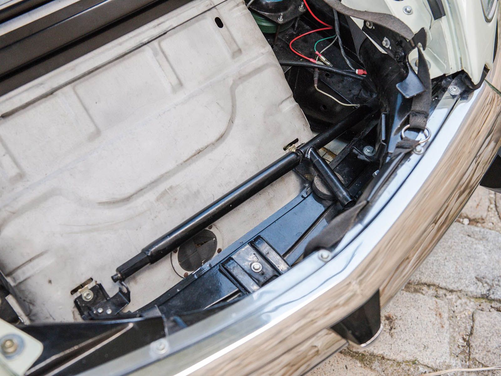 citroen-ds-convertible-06 Imagine Touring France In This Timeless Drop-Top Goddess