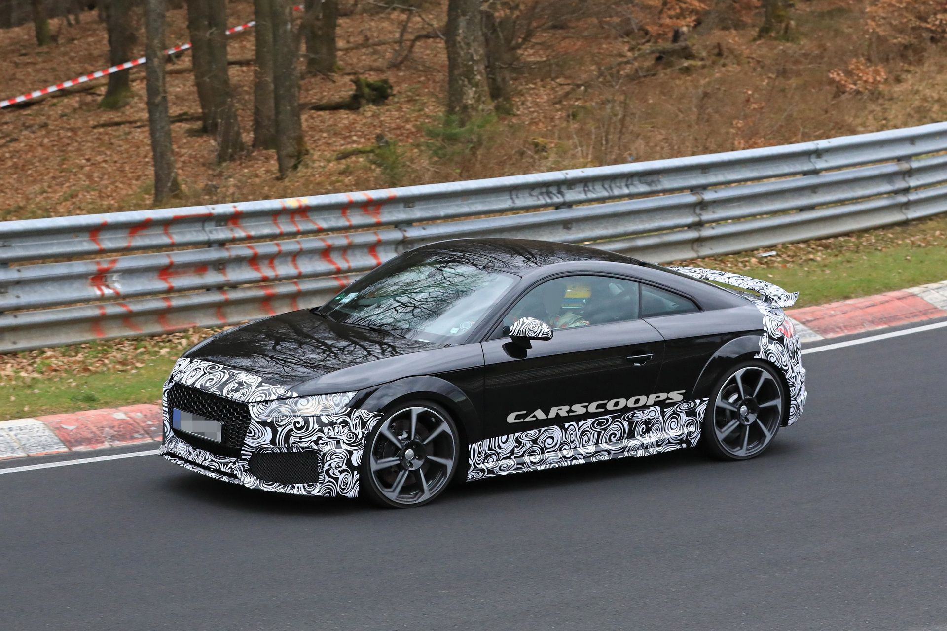audi-tt-rs-facelift-spy-15 2019 Audi TT-RS Drops More Camo To Show Facelift Form