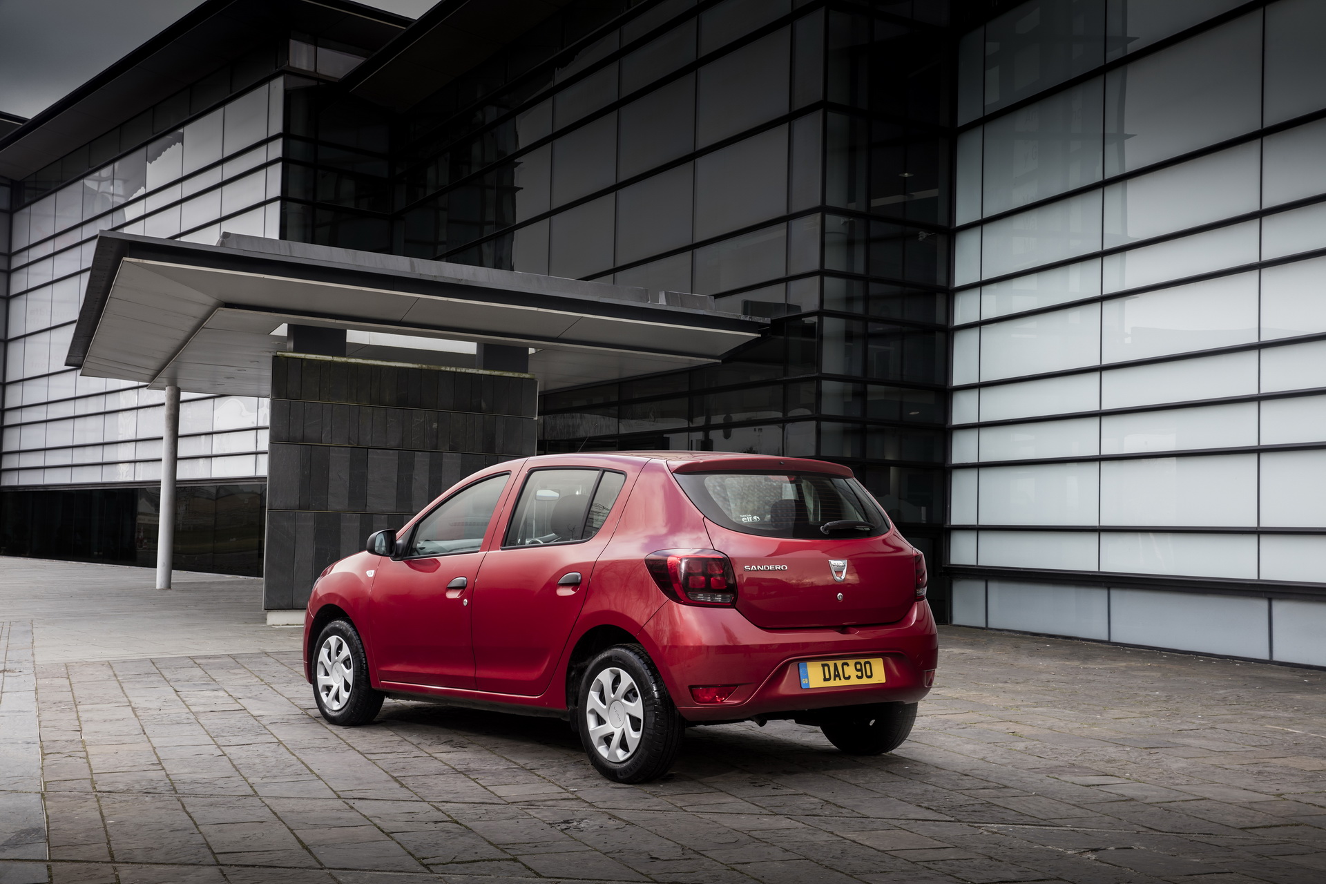 dacia-sandero-uk-2 Dacia Sandero Gets 17% Or £1,000 Price Hike In UK, Offers No Extra Gear