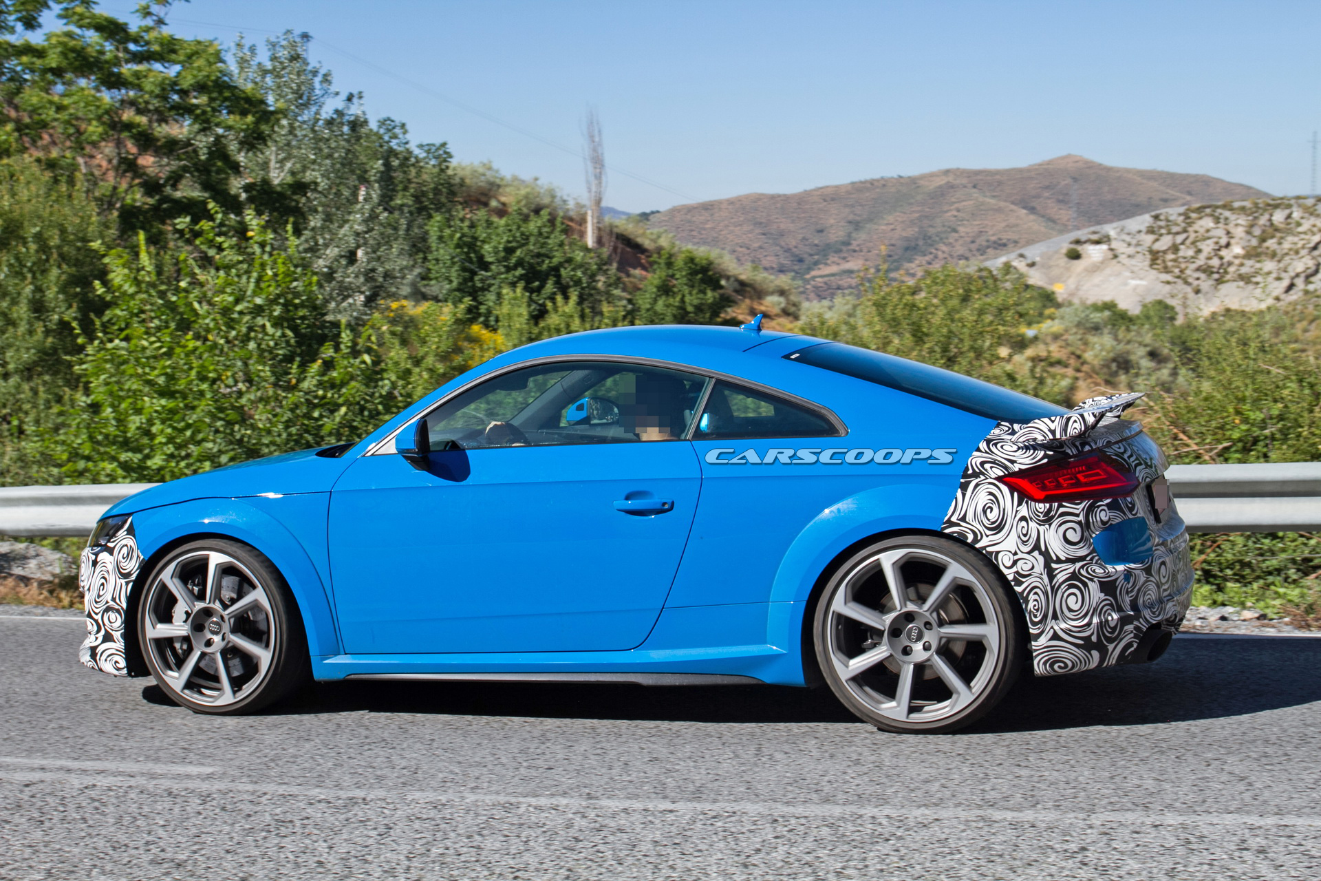 audi-tt-rs-facelift-spy-7 2019 Audi TT-RS Drops More Camo To Show Facelift Form