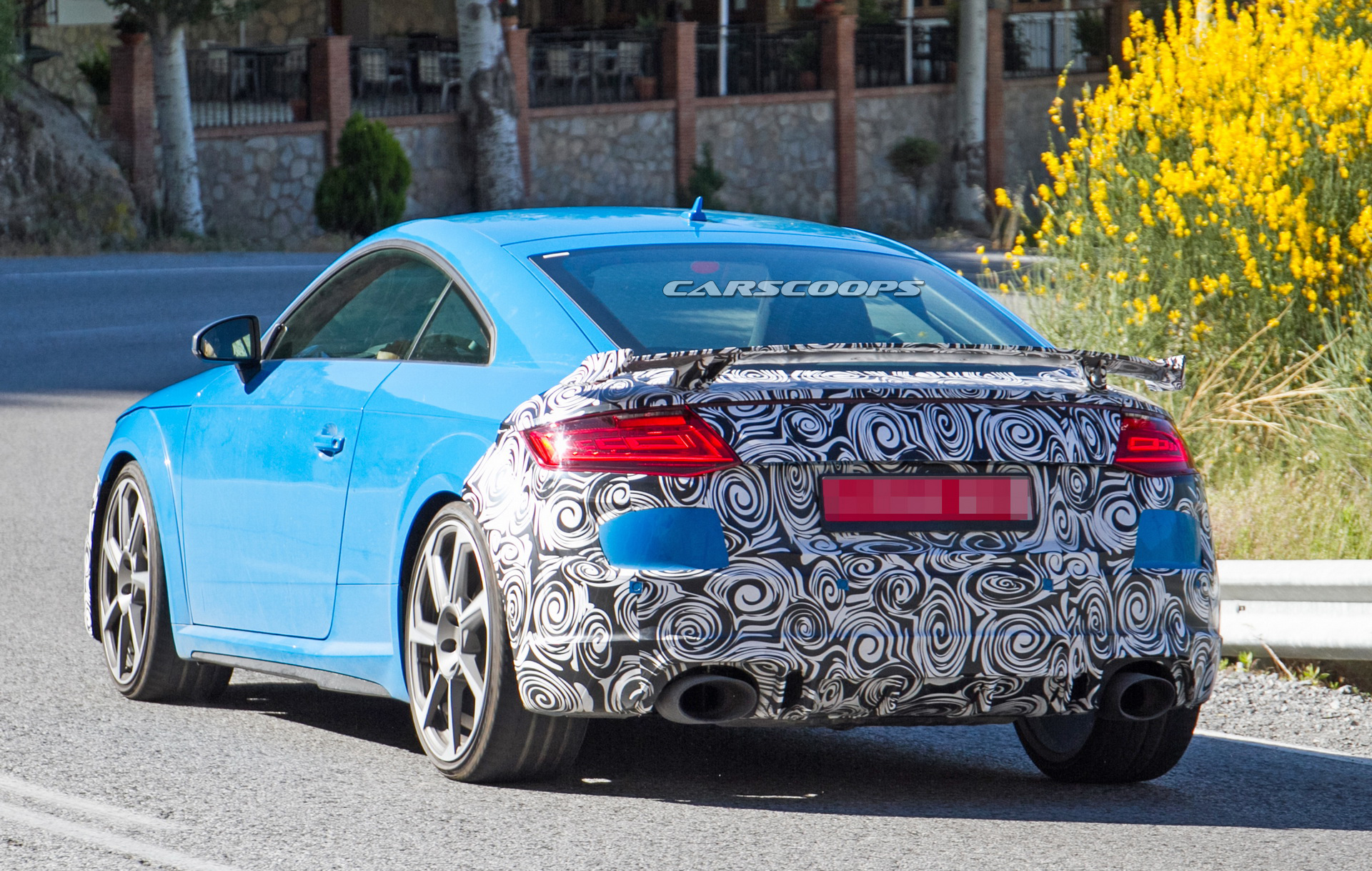 audi-tt-rs-facelift-spy-10 2019 Audi TT-RS Drops More Camo To Show Facelift Form