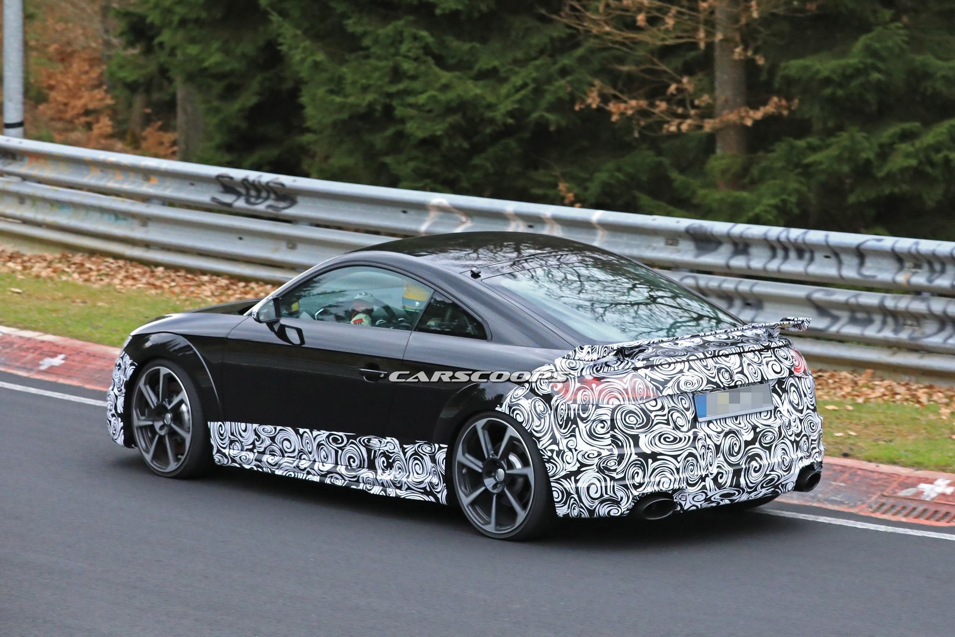 audi-tt-rs-facelift-spy-18 2019 Audi TT-RS Drops More Camo To Show Facelift Form