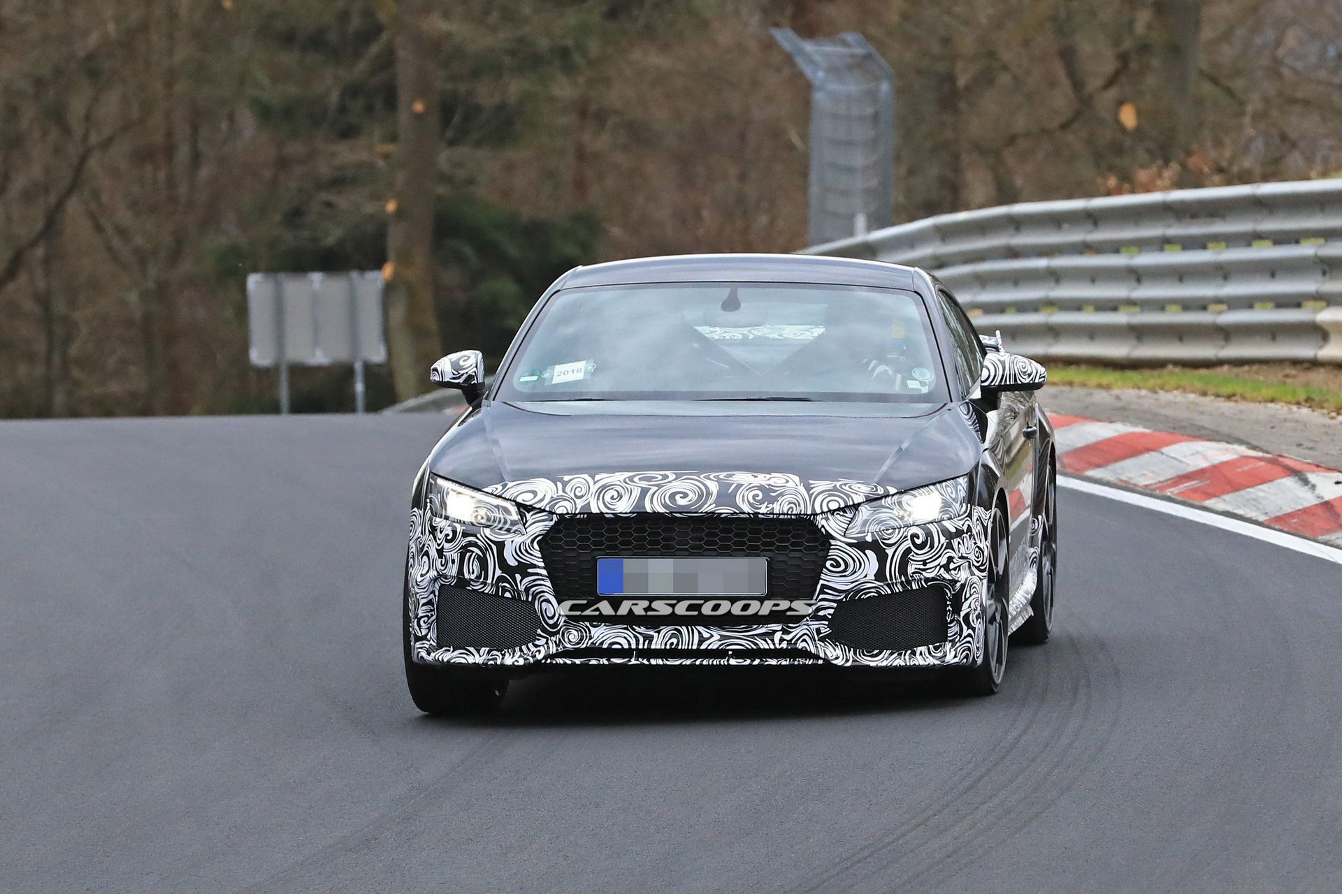 audi-tt-rs-facelift-spy-12 2019 Audi TT-RS Drops More Camo To Show Facelift Form