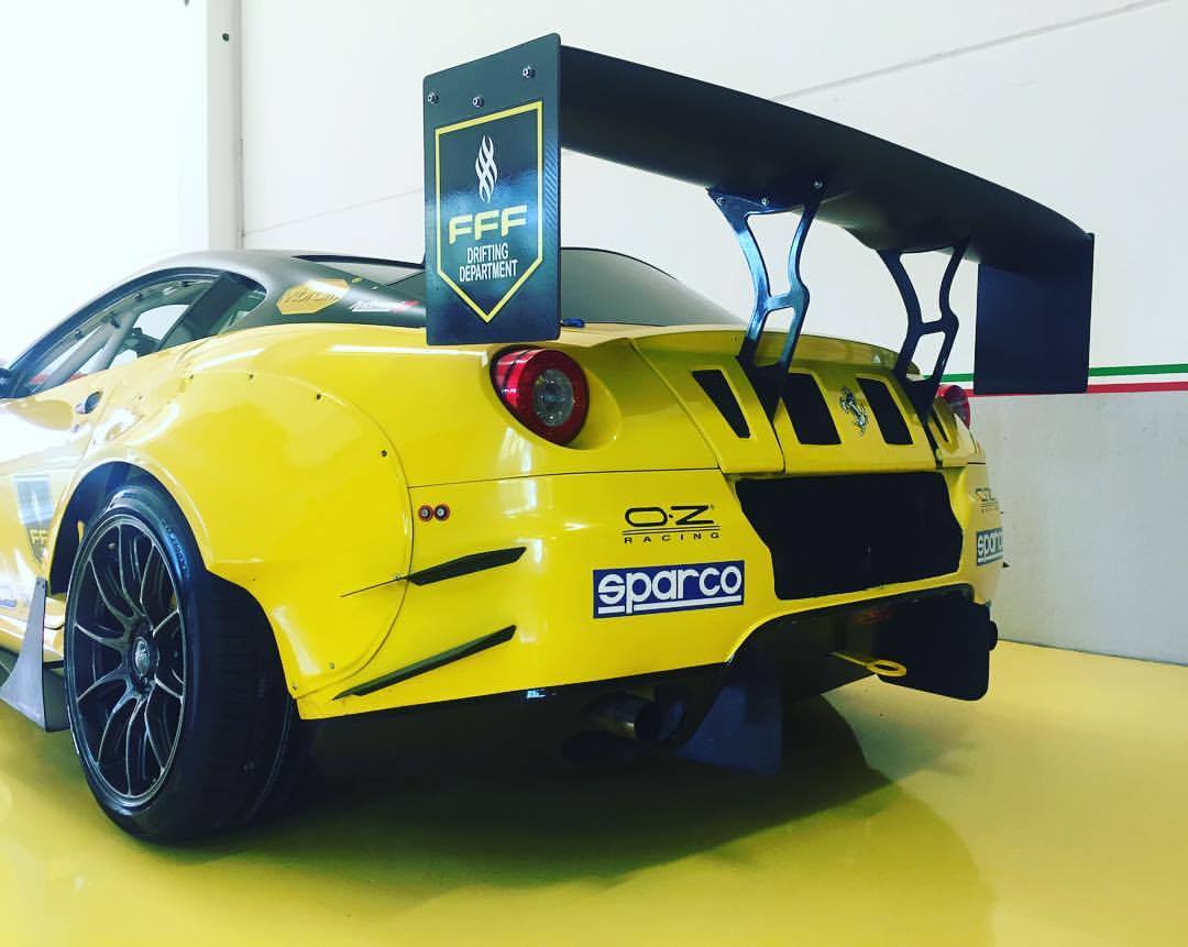 ferrari-599-gtb-formula-drift-federico-sceriffo-16 800 HP Twin-Turbo Ferrari 599 Drift Car Puts Up A Tire-Shredding Show