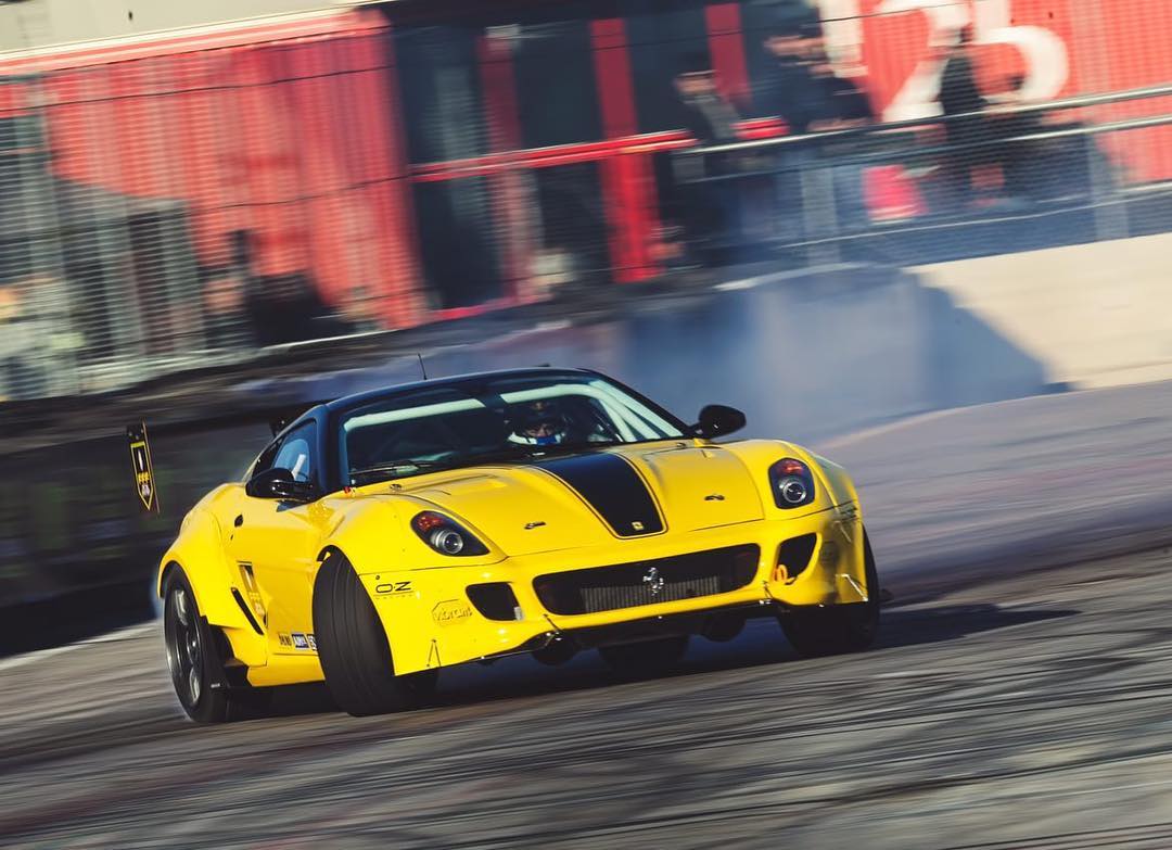 ferrari-599-gtb-formula-drift-federico-sceriffo-21 800 HP Twin-Turbo Ferrari 599 Drift Car Puts Up A Tire-Shredding Show