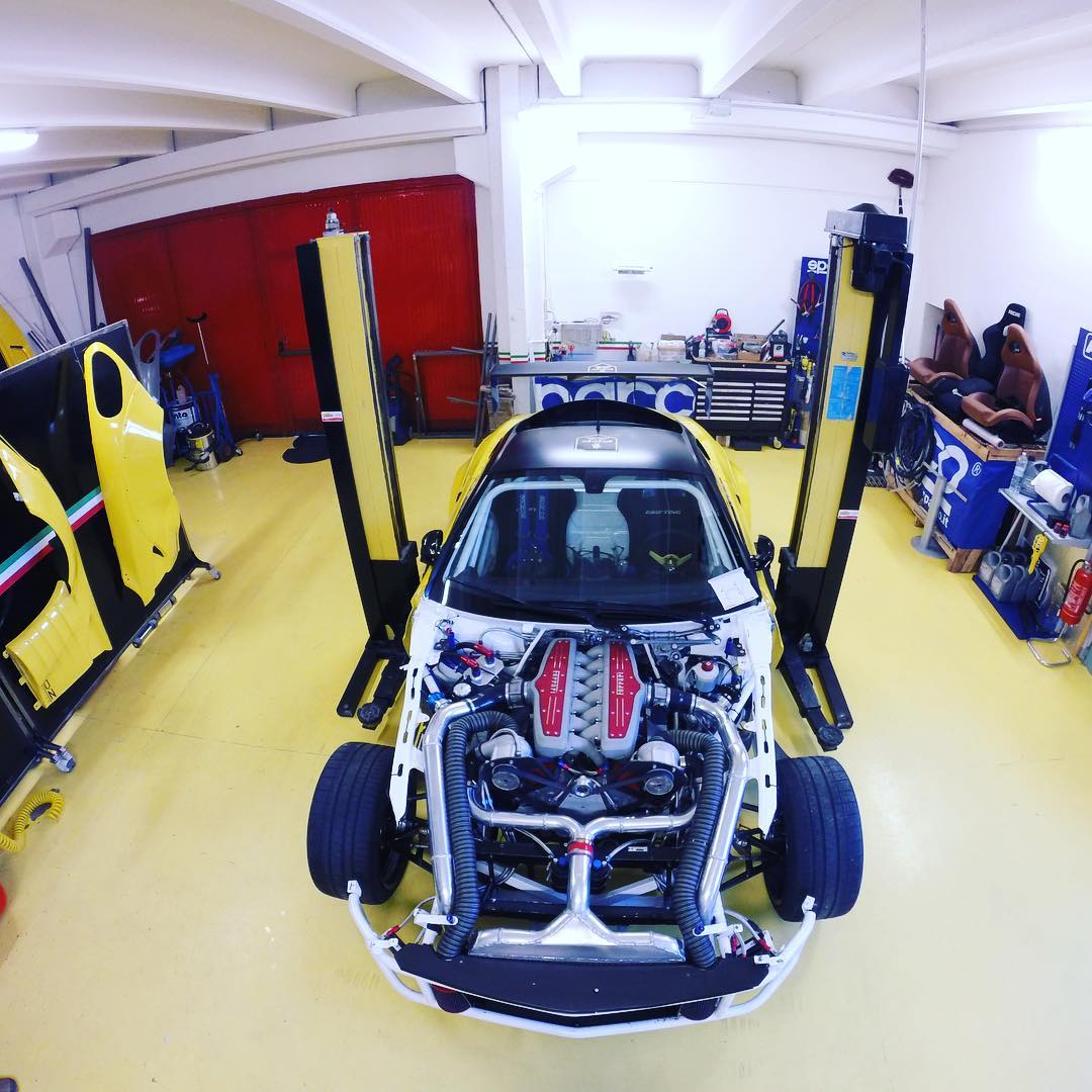 ferrari-599-gtb-formula-drift-federico-sceriffo-30 800 HP Twin-Turbo Ferrari 599 Drift Car Puts Up A Tire-Shredding Show