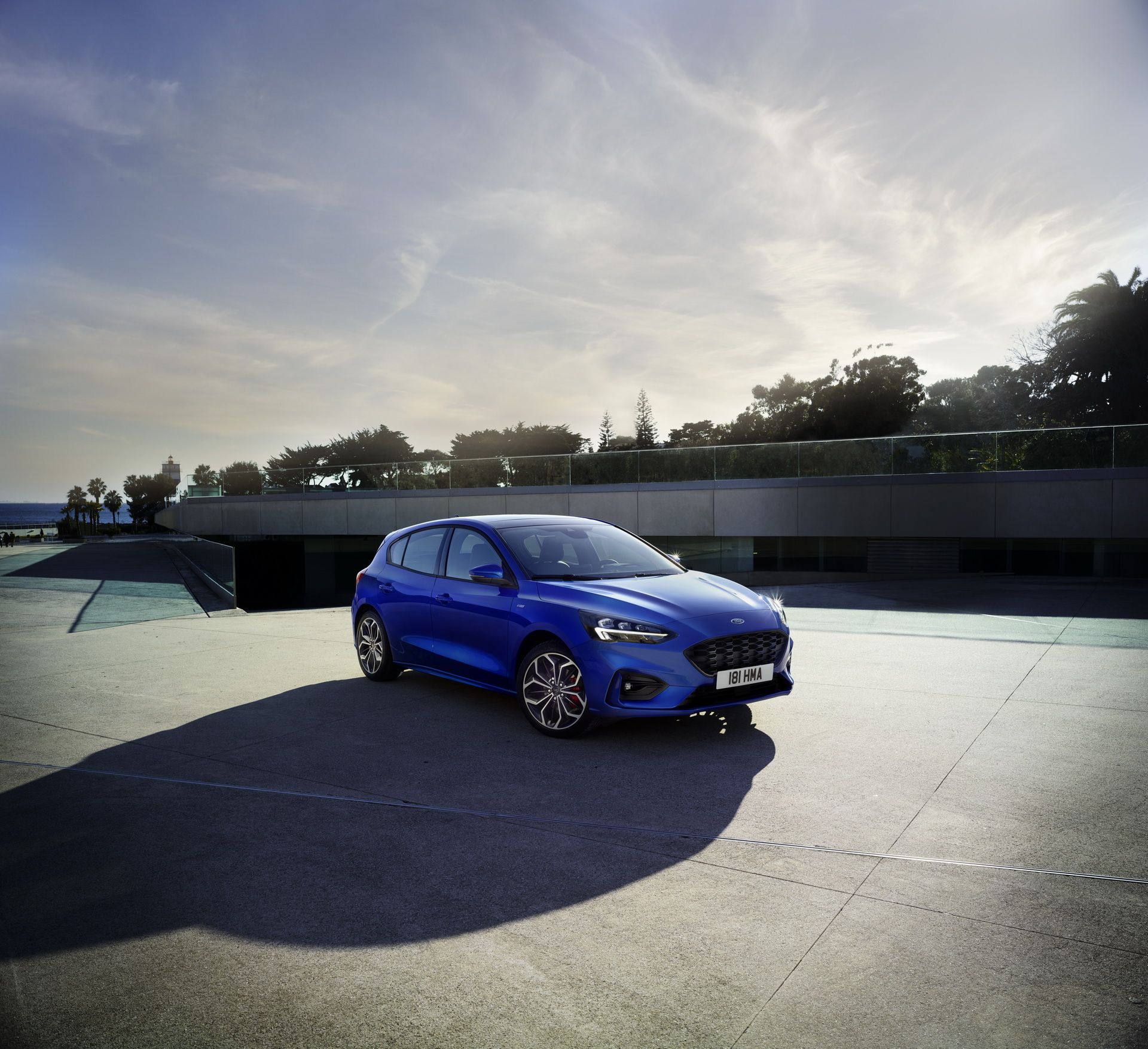 ford-focus-all-new-unveiled-8.jpg