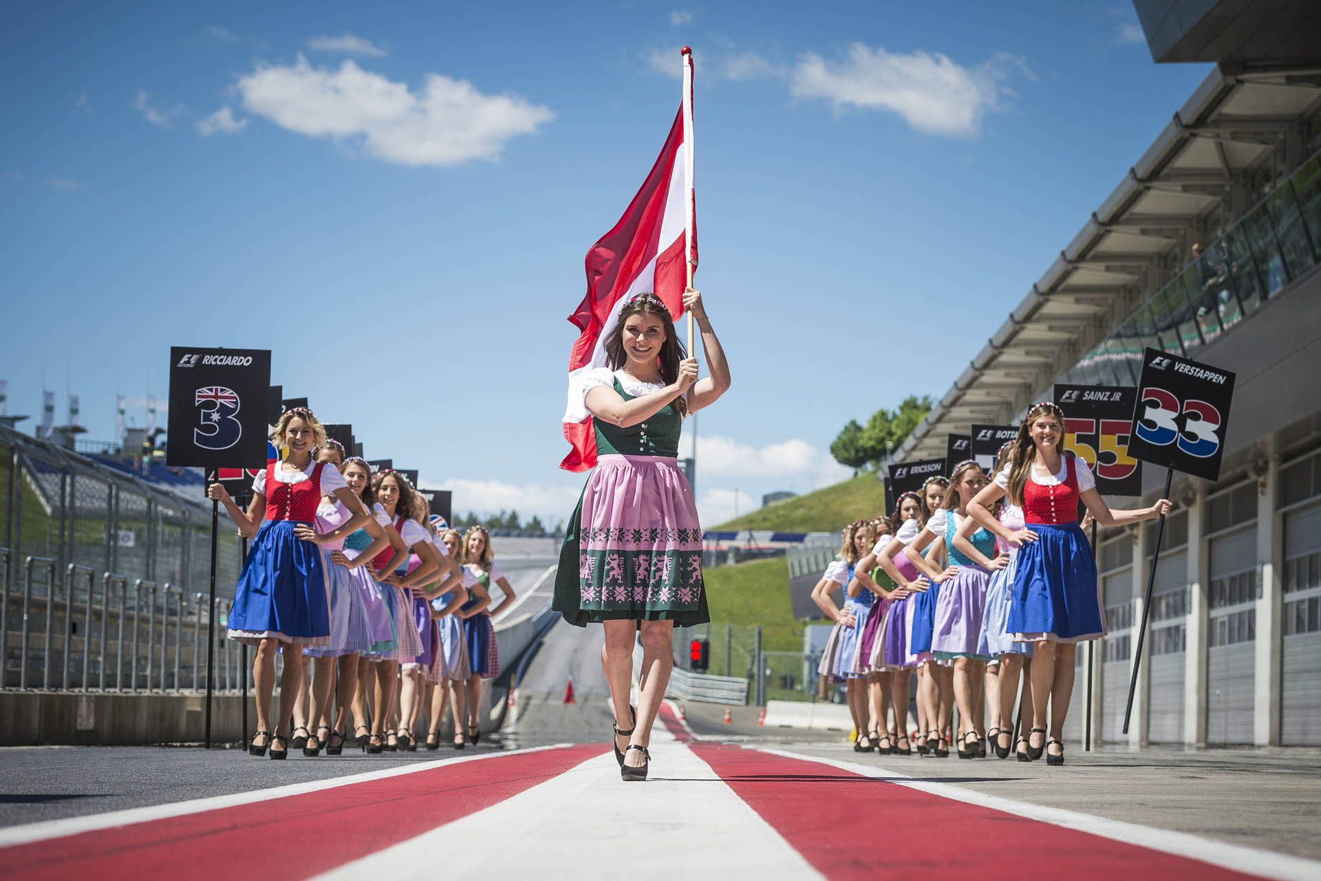grid-girls-03 Grid Girls Will Still Feature At Some F1 Grands Prix After All