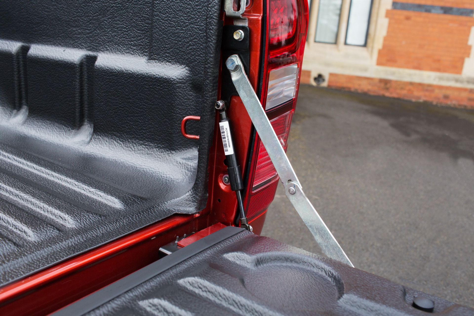 isuzu-yukon-luxe-extended-cab-5 Isuzu Launches Yukon Luxe Extended Cab, Priced At £22,509