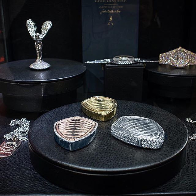 koenigsegg-regera-custom-keyfob-6 Koenigsegg Regera’s Custom Keyfob Is Probably More Expensive Than Your Car