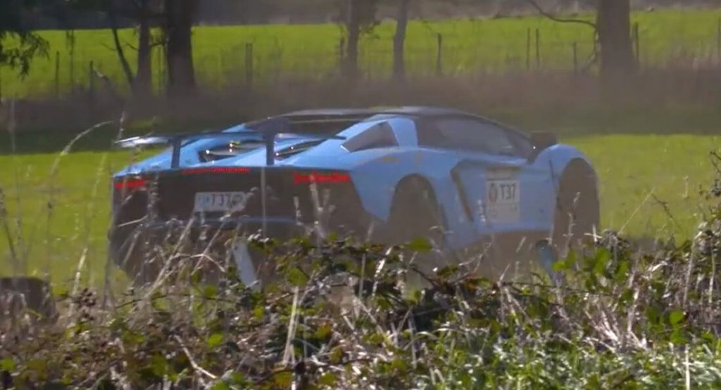  Lamborghini Aventador SV Goes Off-Road At Targa Tasmania Rally