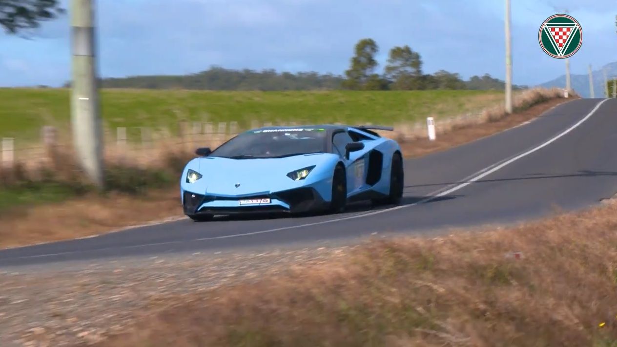 lamborghini-aventador-sv-2018-targa-tasmania-rally-crash-1 Lamborghini Aventador SV Goes Off-Road At Targa Tasmania Rally