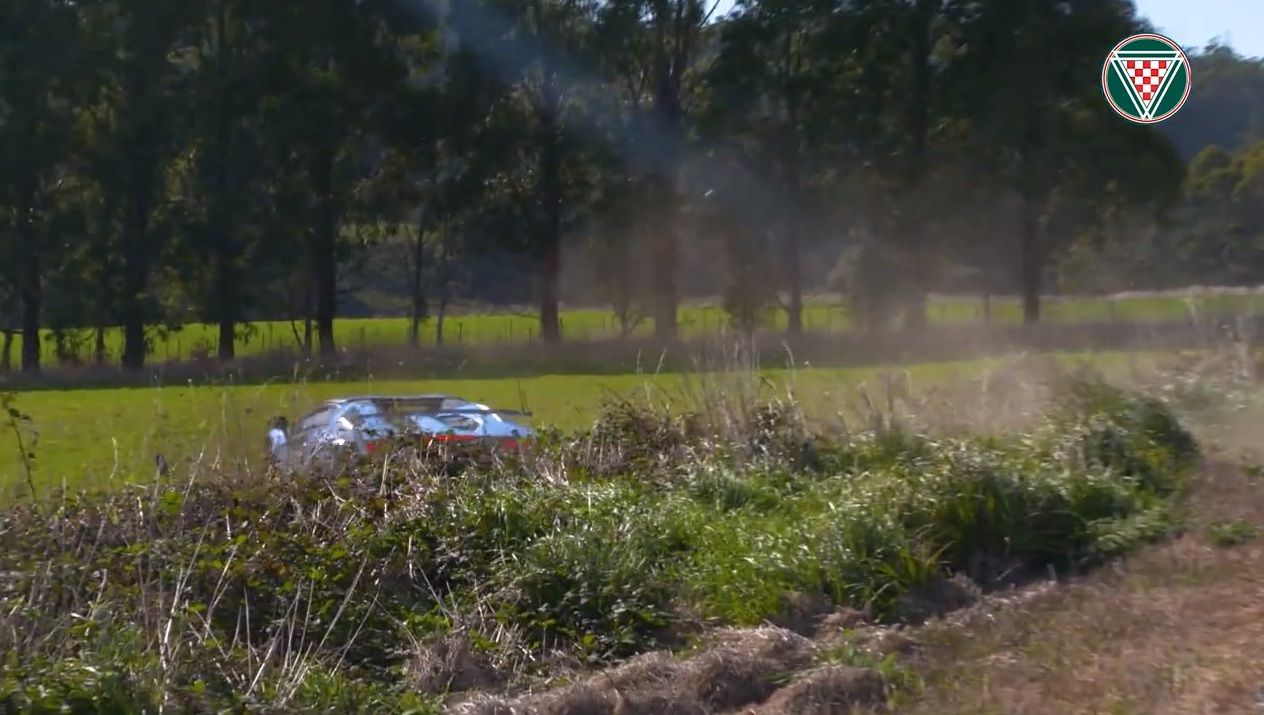 lamborghini-aventador-sv-2018-targa-tasmania-rally-crash-5 Lamborghini Aventador SV Goes Off-Road At Targa Tasmania Rally