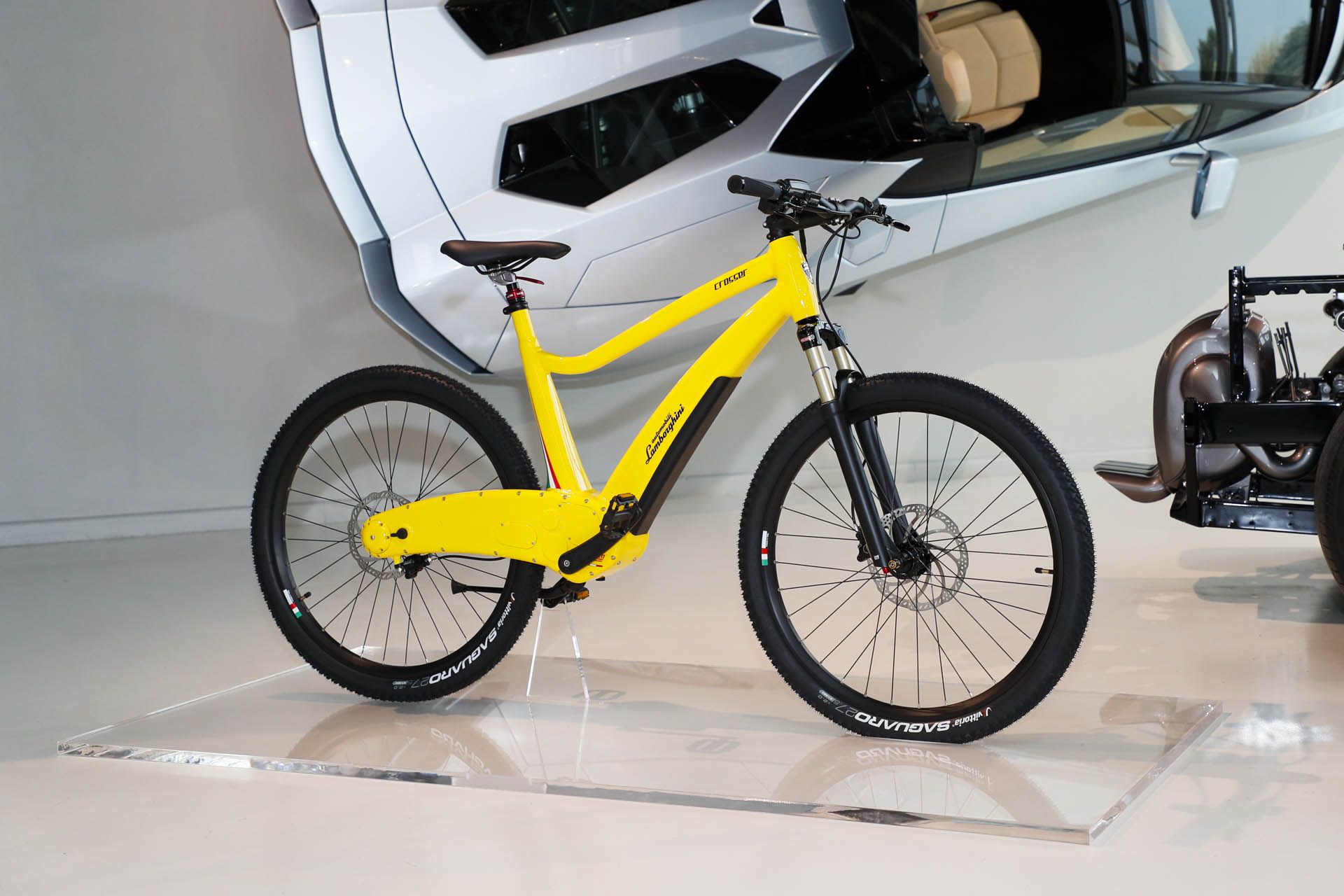 lamborghini-ebike-03 Apparently Lamborghini’s Doing Electric Bicycles Now