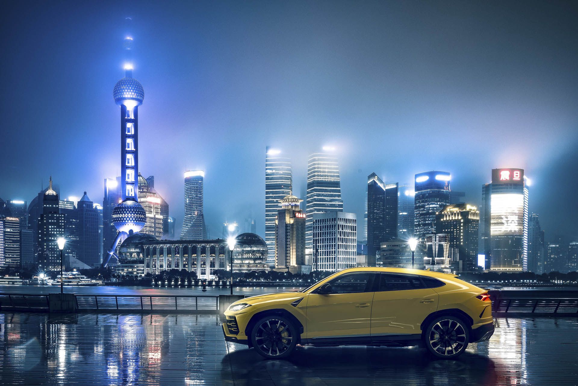 lamborghini-urus-world-tour-06 Lamborghini Urus Takes Selfies Around The World