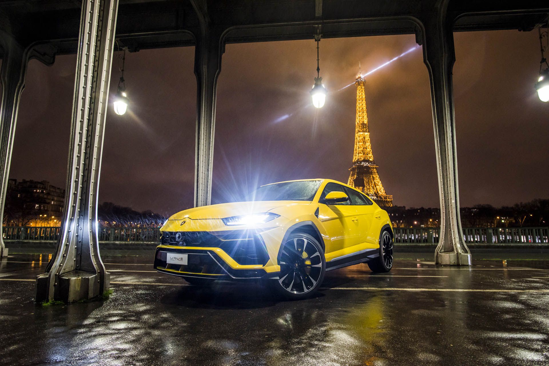lamborghini-urus-world-tour-08 Lamborghini Urus Takes Selfies Around The World