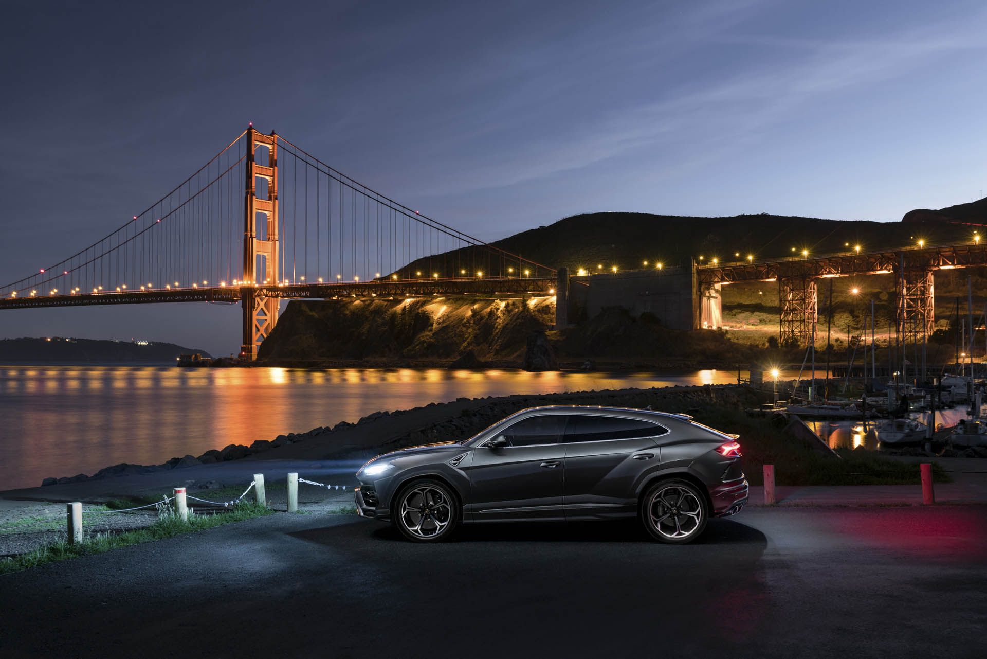lamborghini-urus-world-tour-21 Lamborghini Urus Takes Selfies Around The World