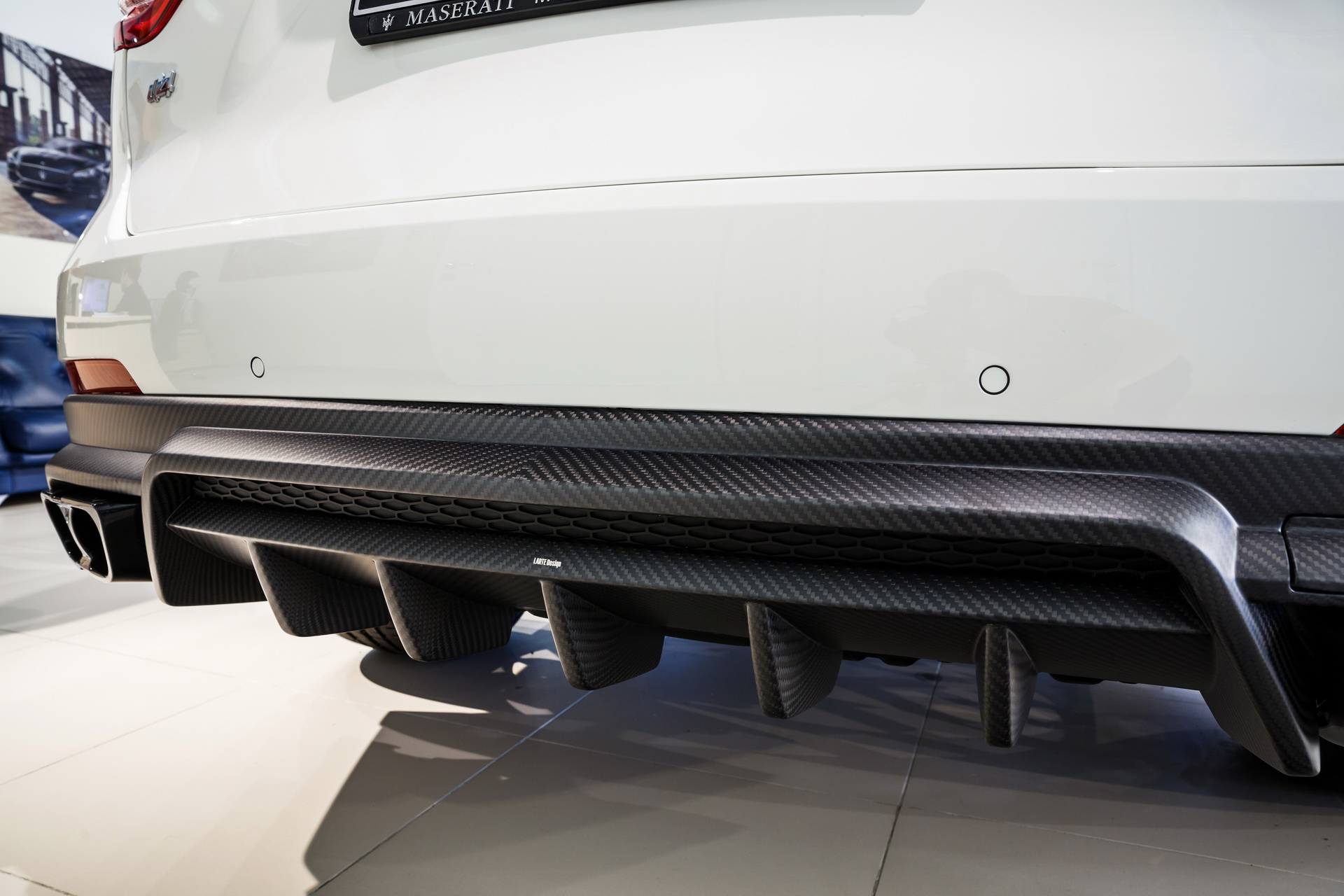 larte-maserati-levante-shtorm-carbon-11 Larte Design Shows Off Its Shtorm Kit On A White Maserati Levante