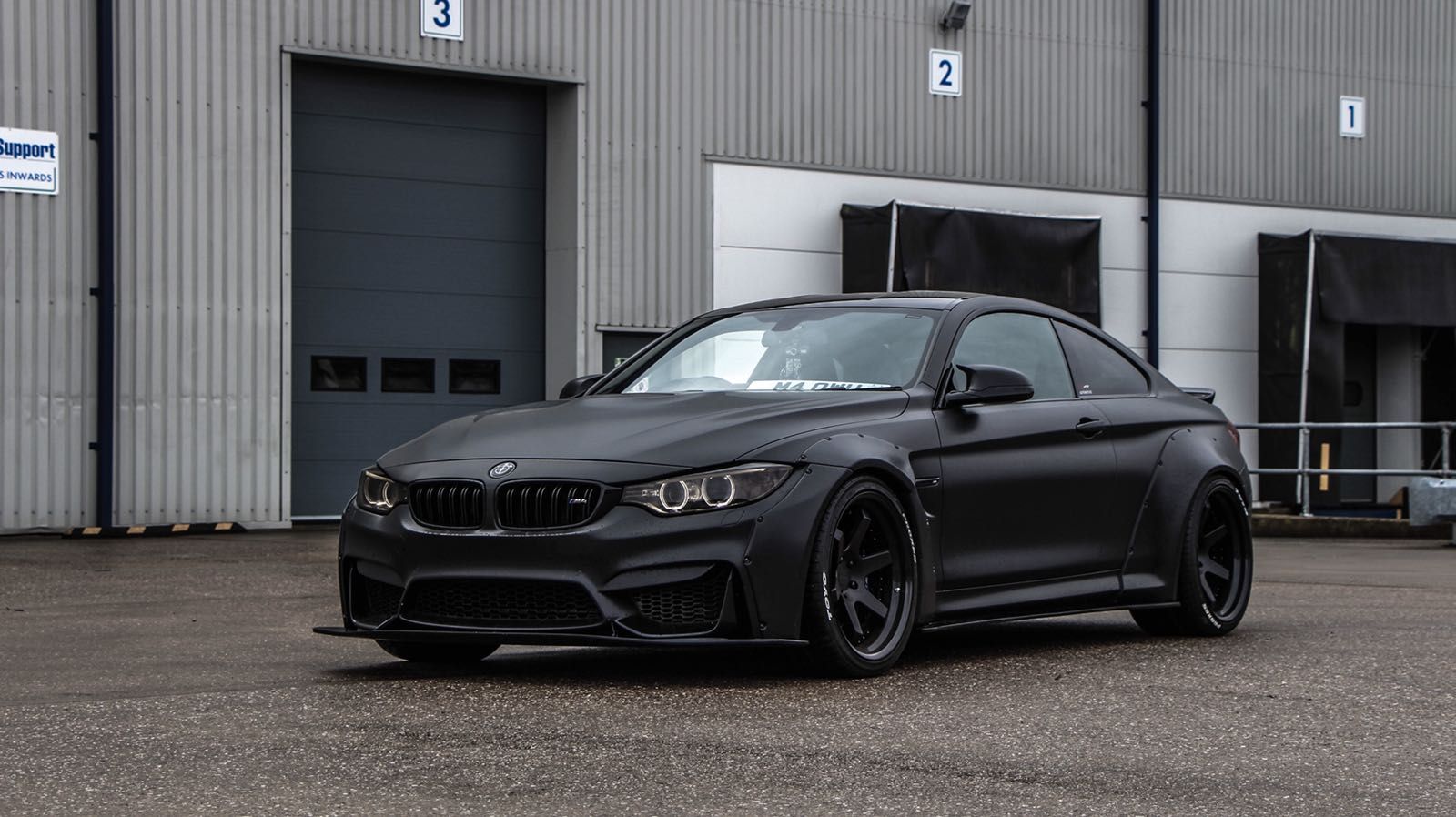 liberty-walk-2018-london-show-4 Liberty Walk EU Bringing Three Widebody Supercars To London