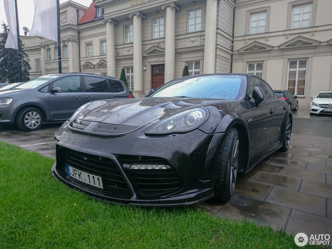 mansory-porsche-panamera-c-one-spotted-5 Mansory’s C One Makes For A Very Exclusive, 690 PS Porsche Panamera
