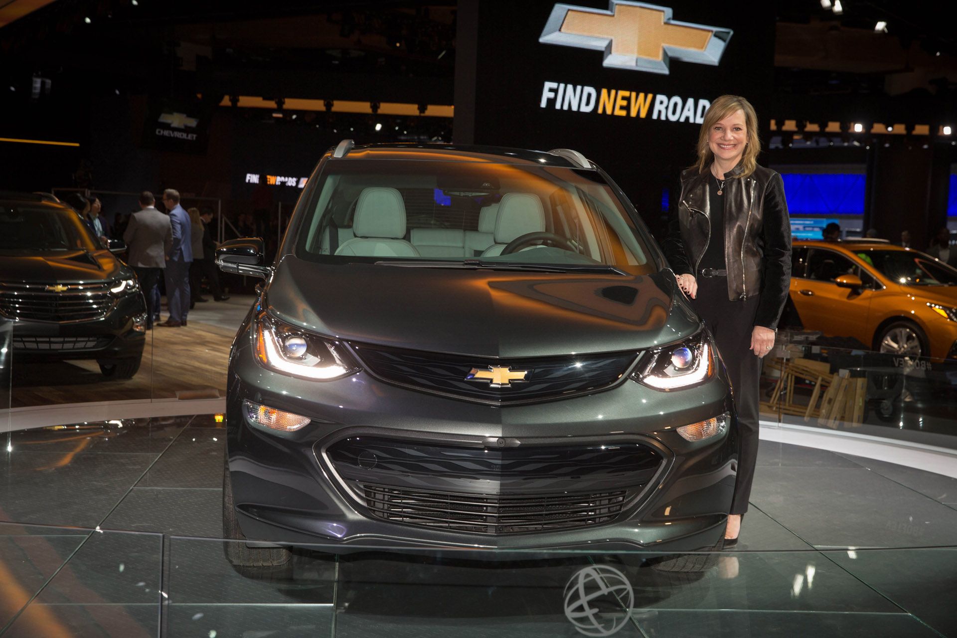 mary-barra-02 General Motors CEO Mary Barra Made ‘Only’ $22 Million Last Year