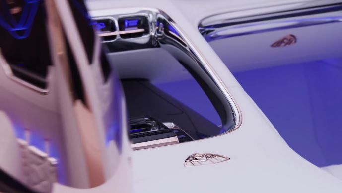 maybach-auto-china-2018-teaser-2 Mercedes-Maybach Teases Luxurious New Concept For Beijing