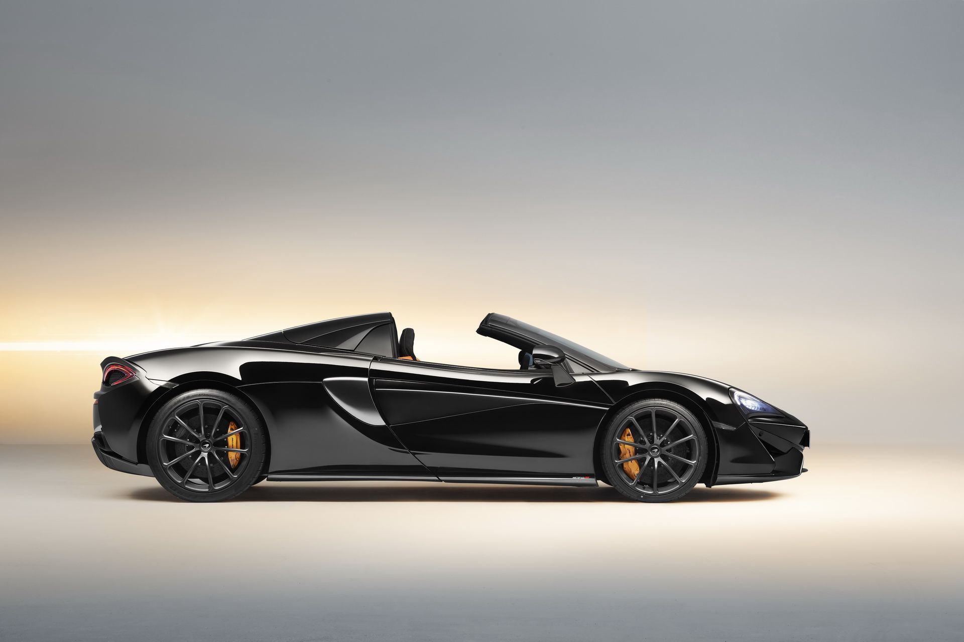 mclaren-570s-spider-design-edition-us-prices-3 U.S. Buyers Can Now Order McLaren’s 570S Spider Design Edition Specs