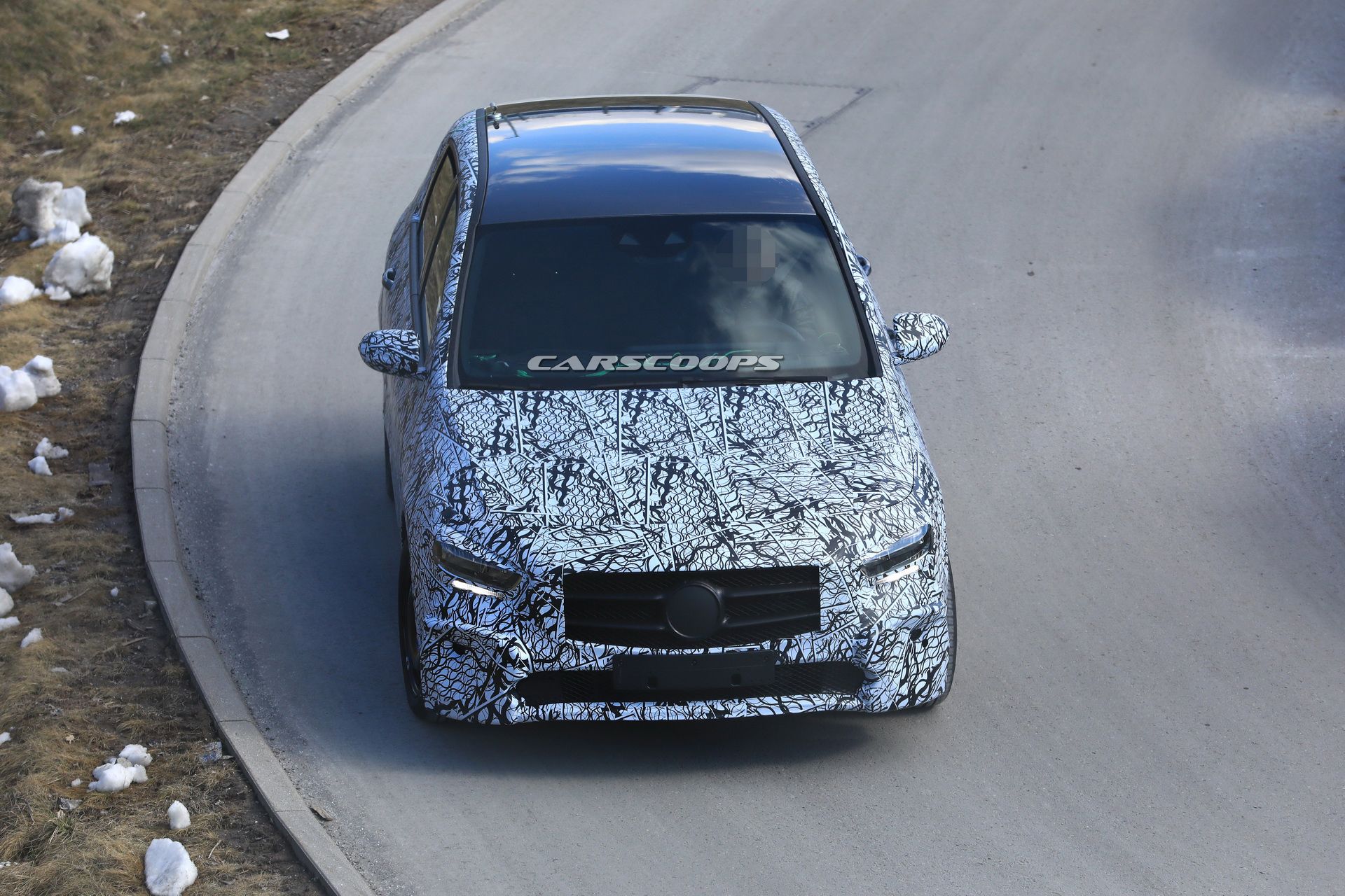 mercedes-b-class-spy-shots-interior-6 2019 Mercedes B-Class Reveals New Interior And Grille Design