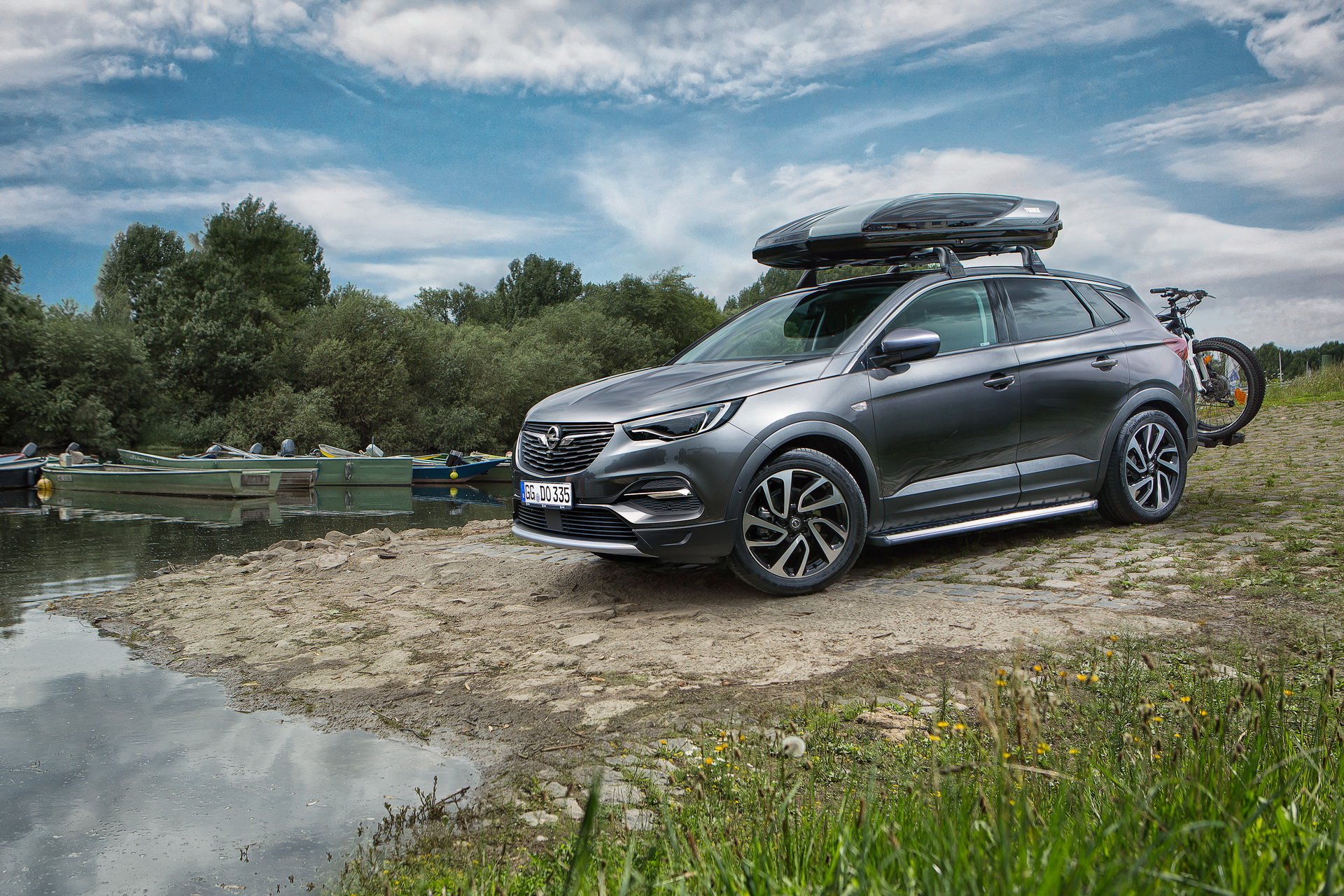 opel-grandland-x-accessories-2 Opel Grandland X Gets OPC Line Treatment And Original Accessories