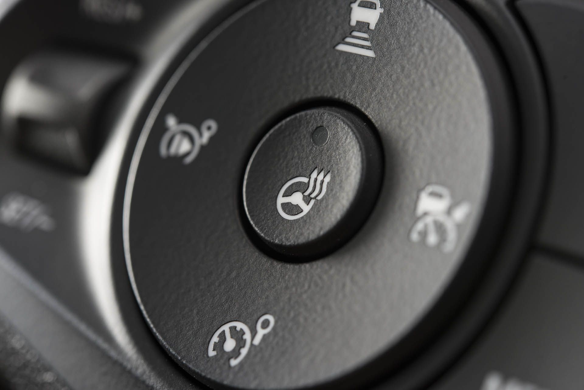 opel-ultimate-09 Vauxhall Spruces Up Astra And Grandland X With New Ultimate Trim