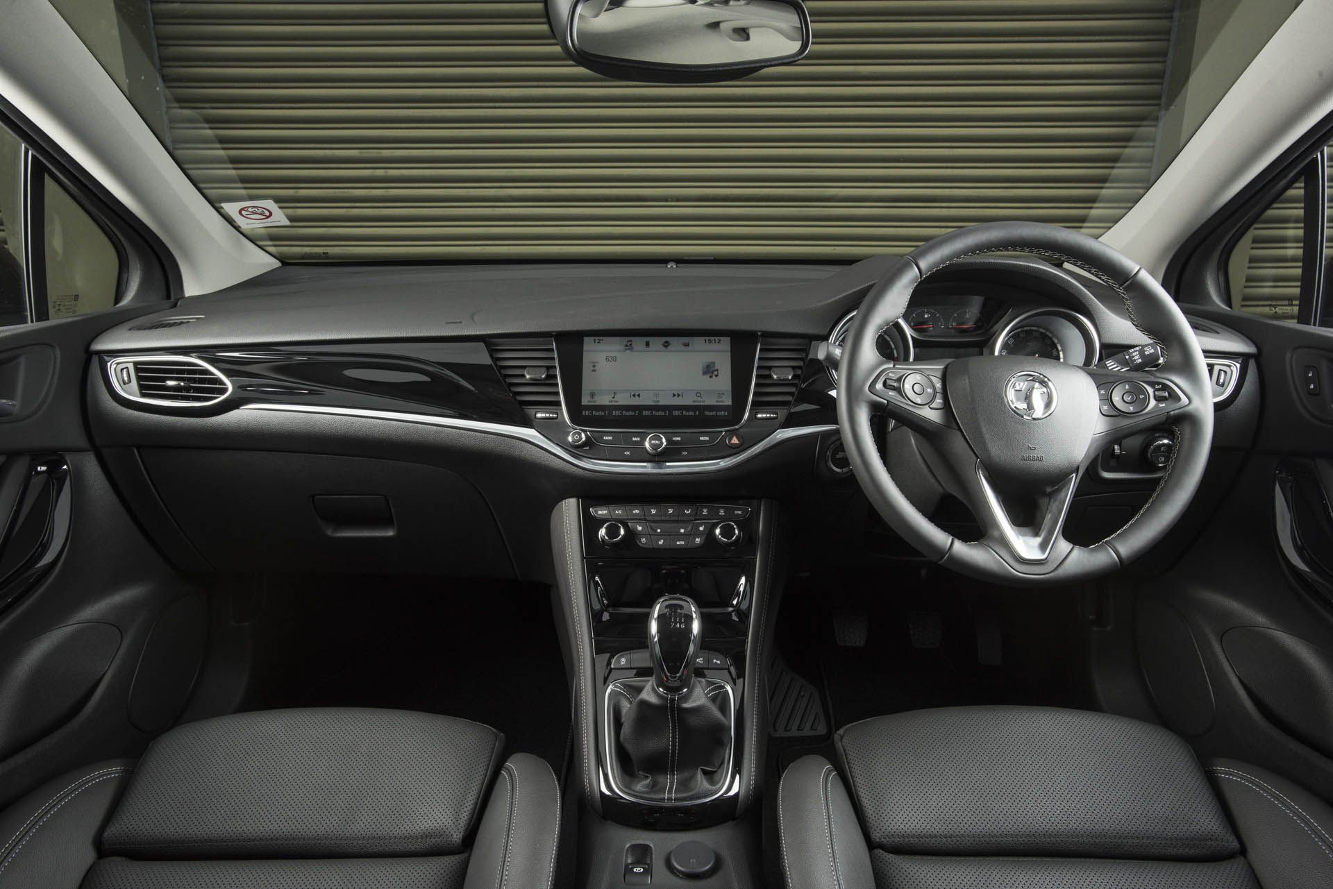 opel-ultimate-15 Vauxhall Spruces Up Astra And Grandland X With New Ultimate Trim